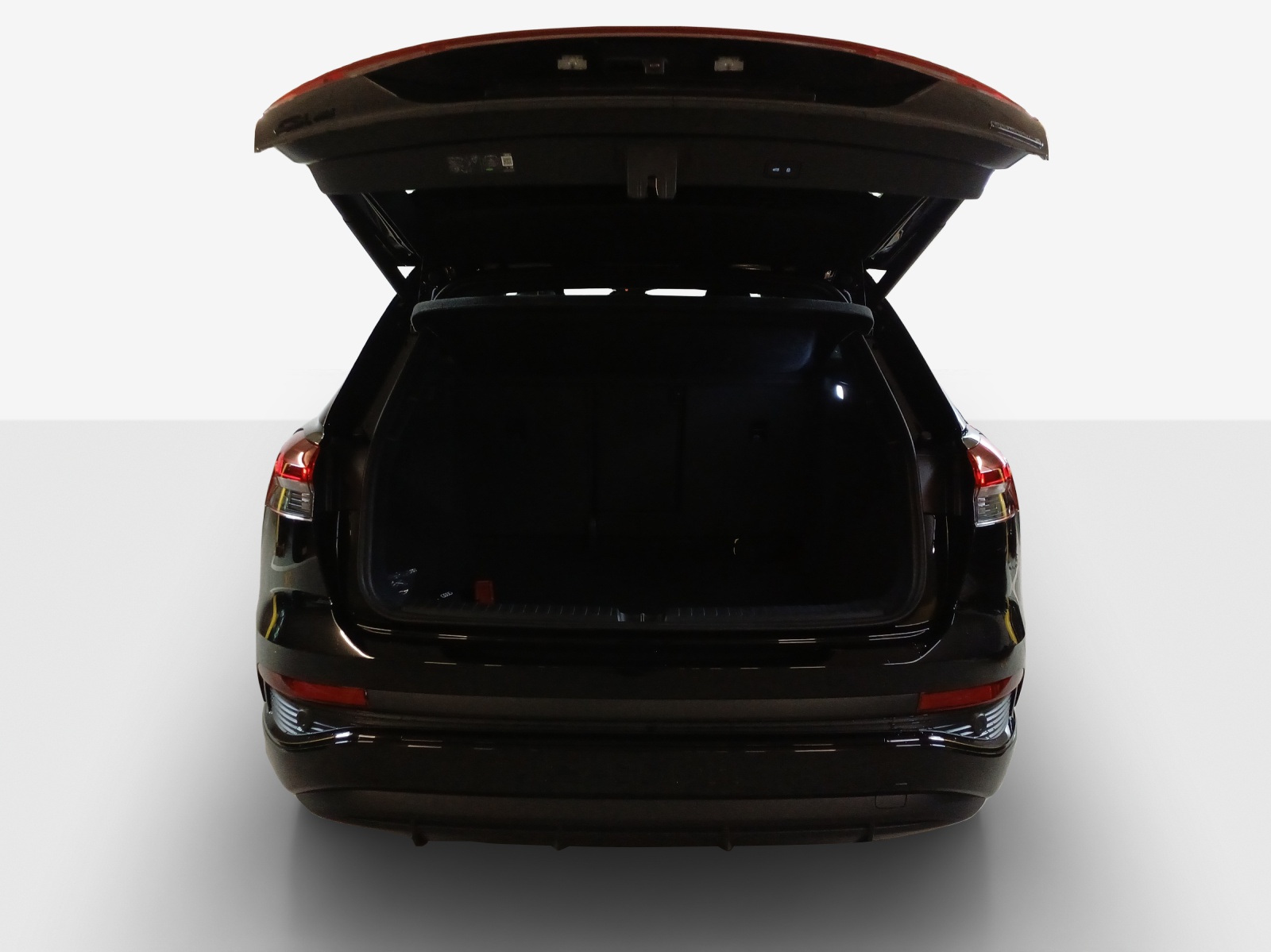 AUDI Q4 e-tron 45 Edition Swiss Ski quattro-image-12