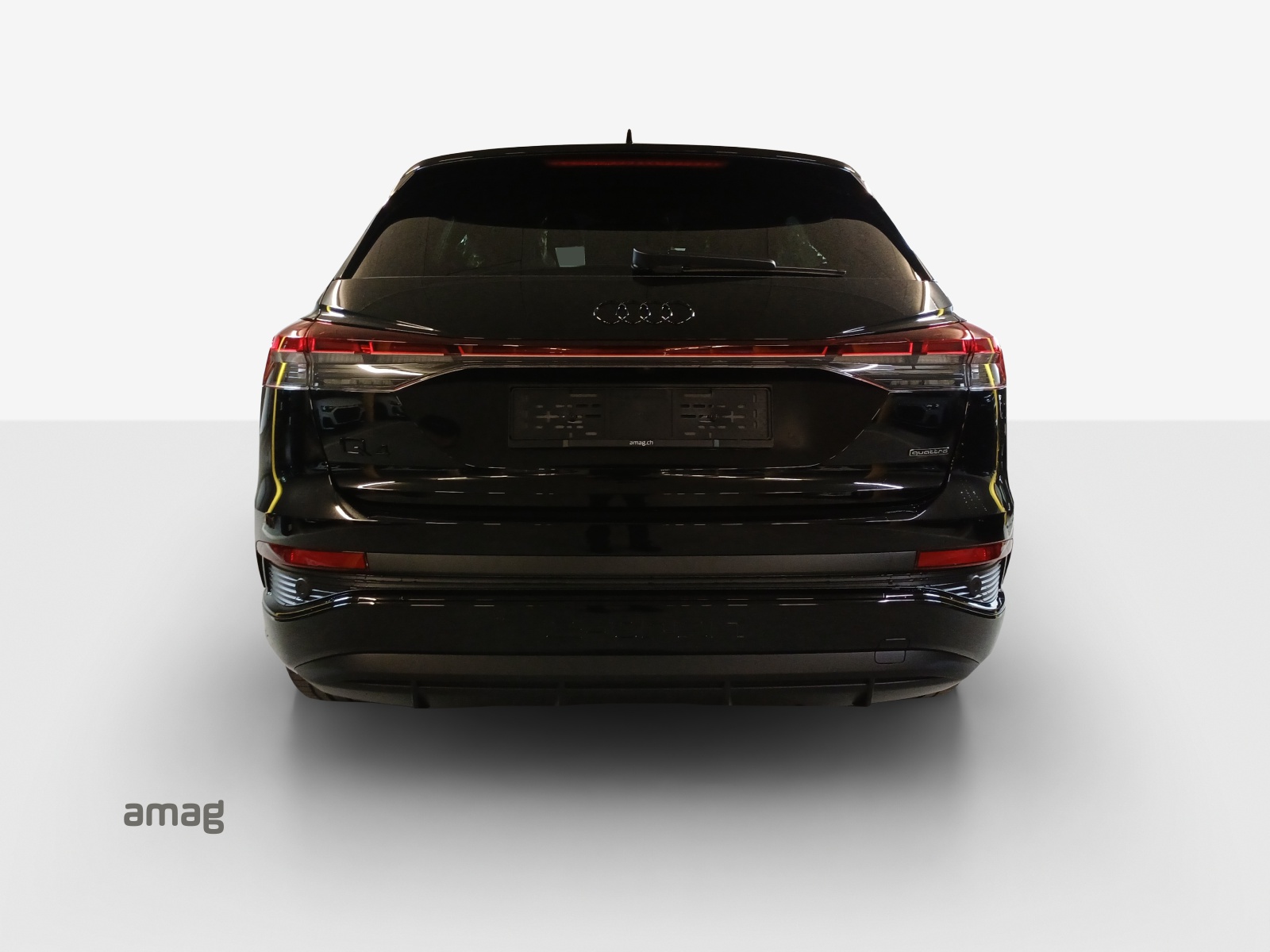 AUDI Q4 e-tron 45 Edition Swiss Ski quattro-image-4