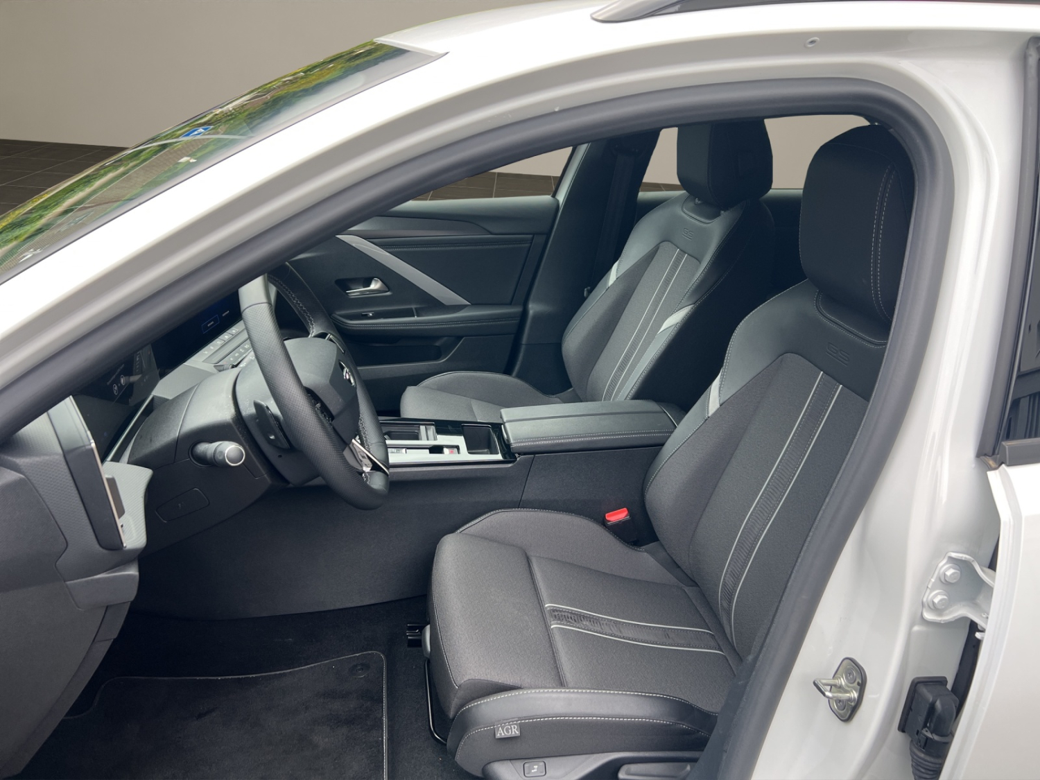 OPEL Astra Sports Tourer 1.6 T PHEV 180 GS-image-8