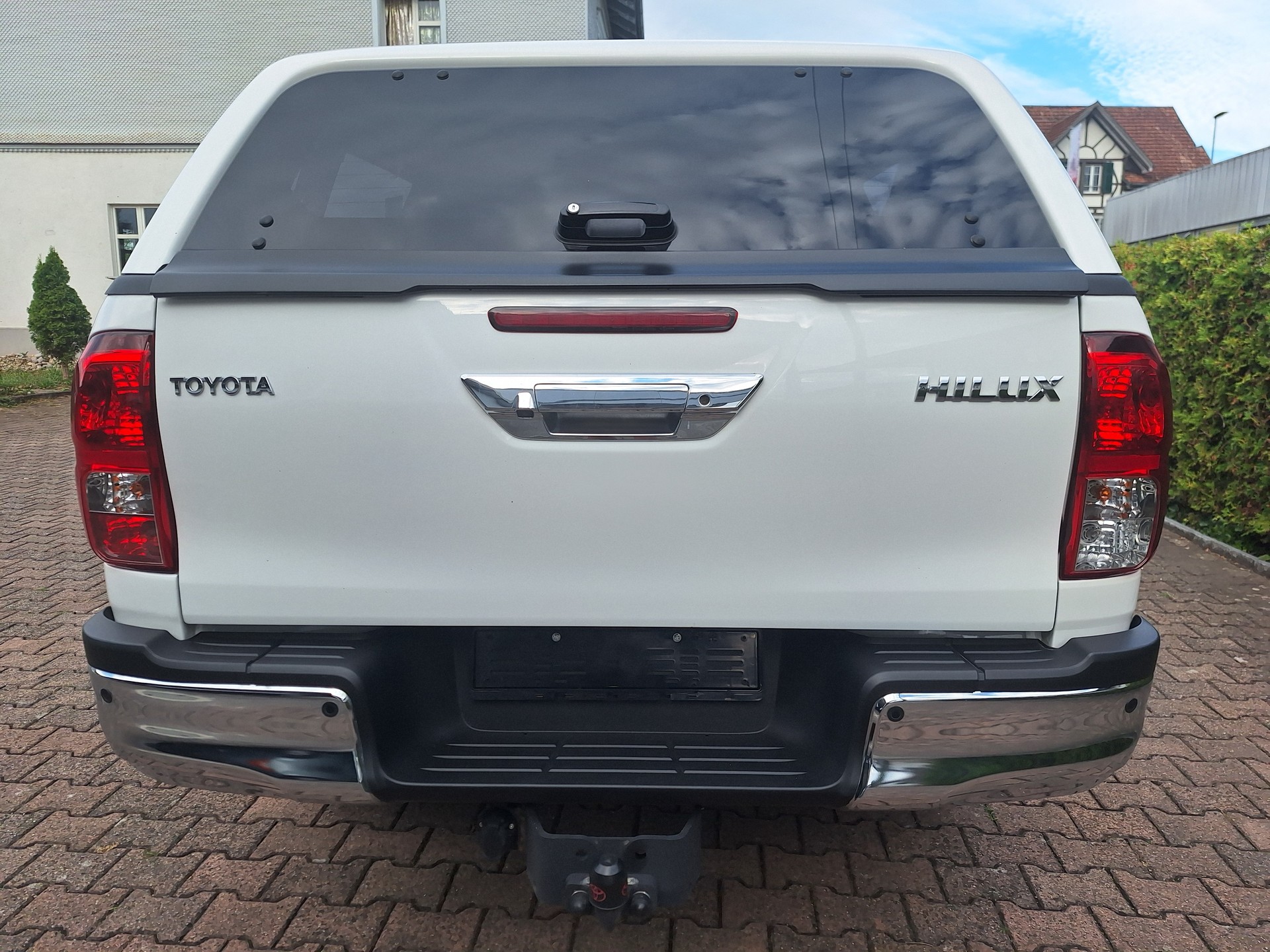 TOYOTA Hilux 2.8D-4D Style Double Cab 4x4 A-image-5