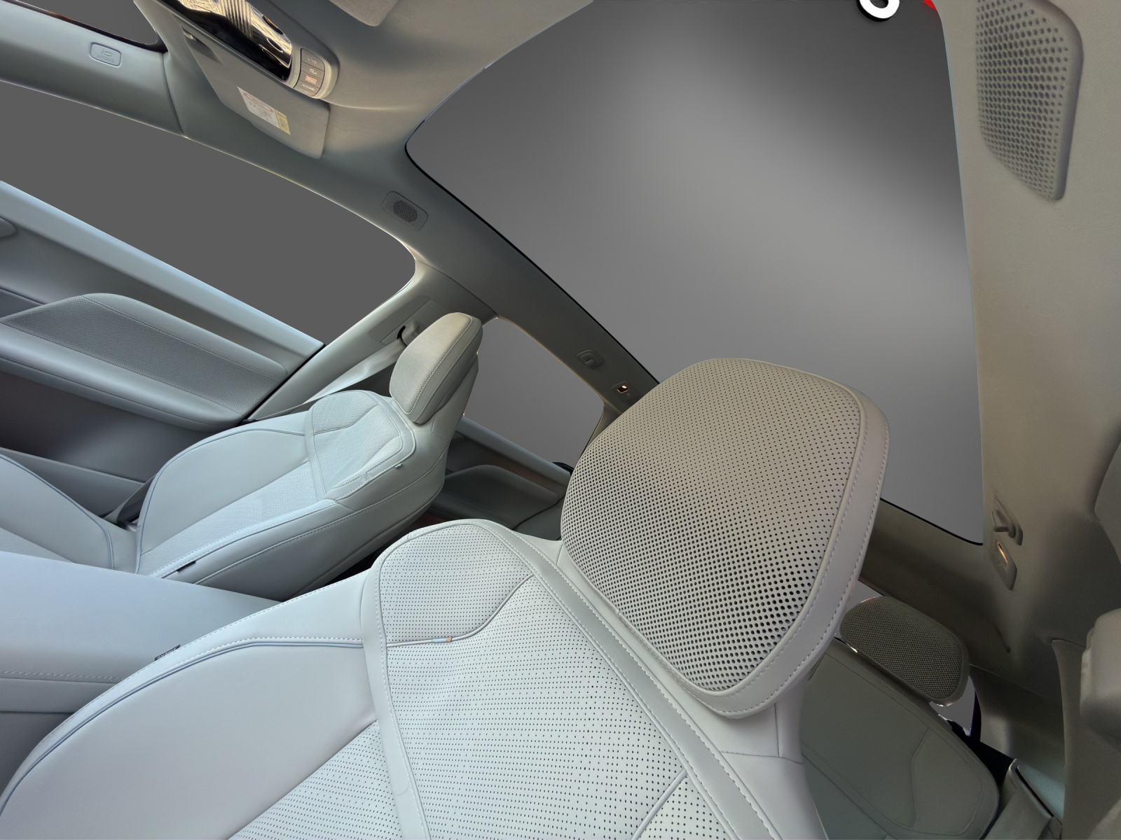 VOLVO EX60 Twin Ultra AWD-image-11