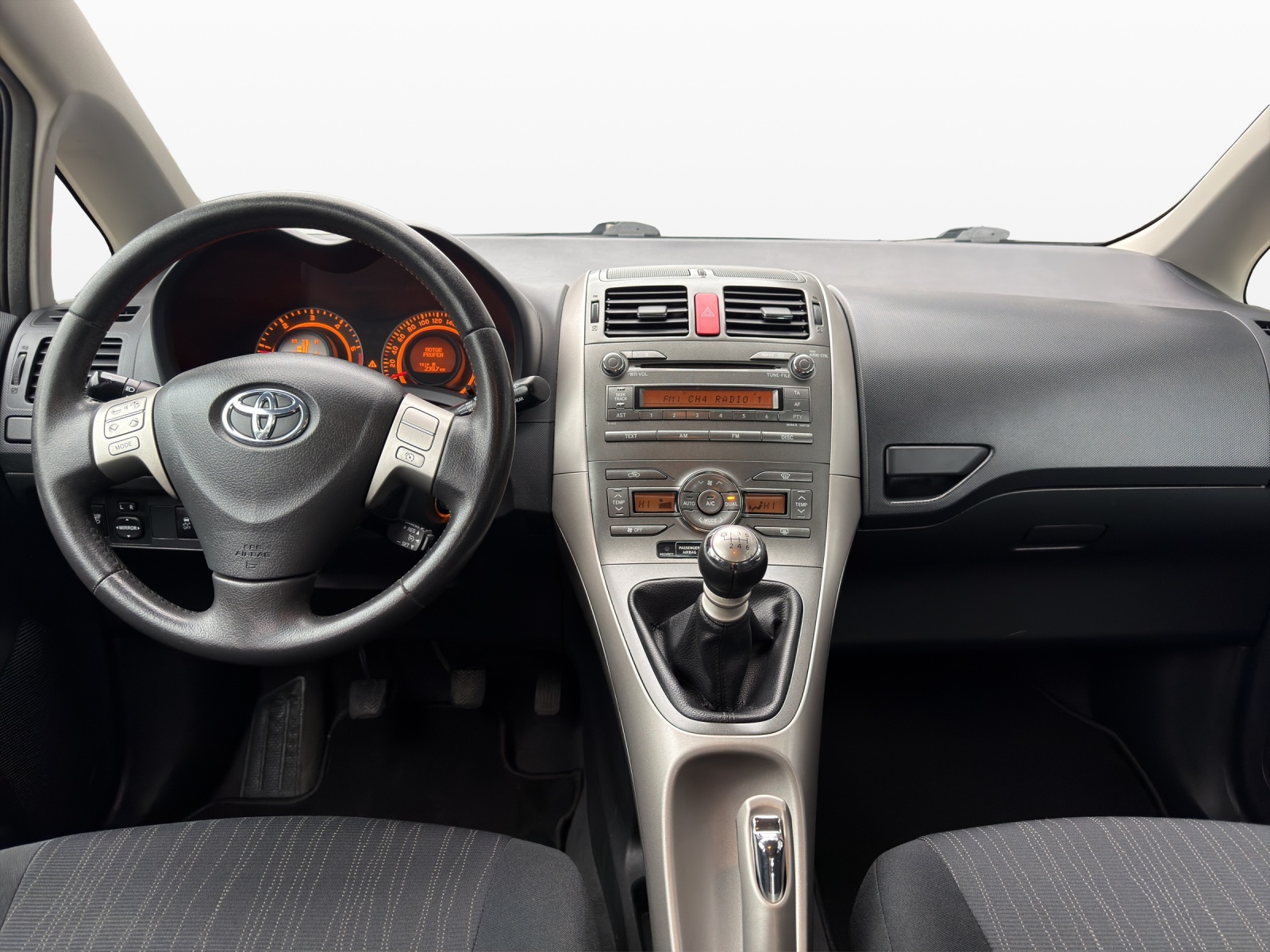 TOYOTA Auris 2.0 D-4D Linea Sol-image-11