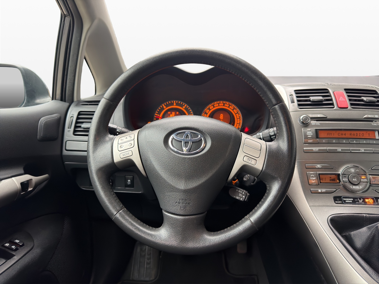 TOYOTA Auris 2.0 D-4D Linea Sol-image-10