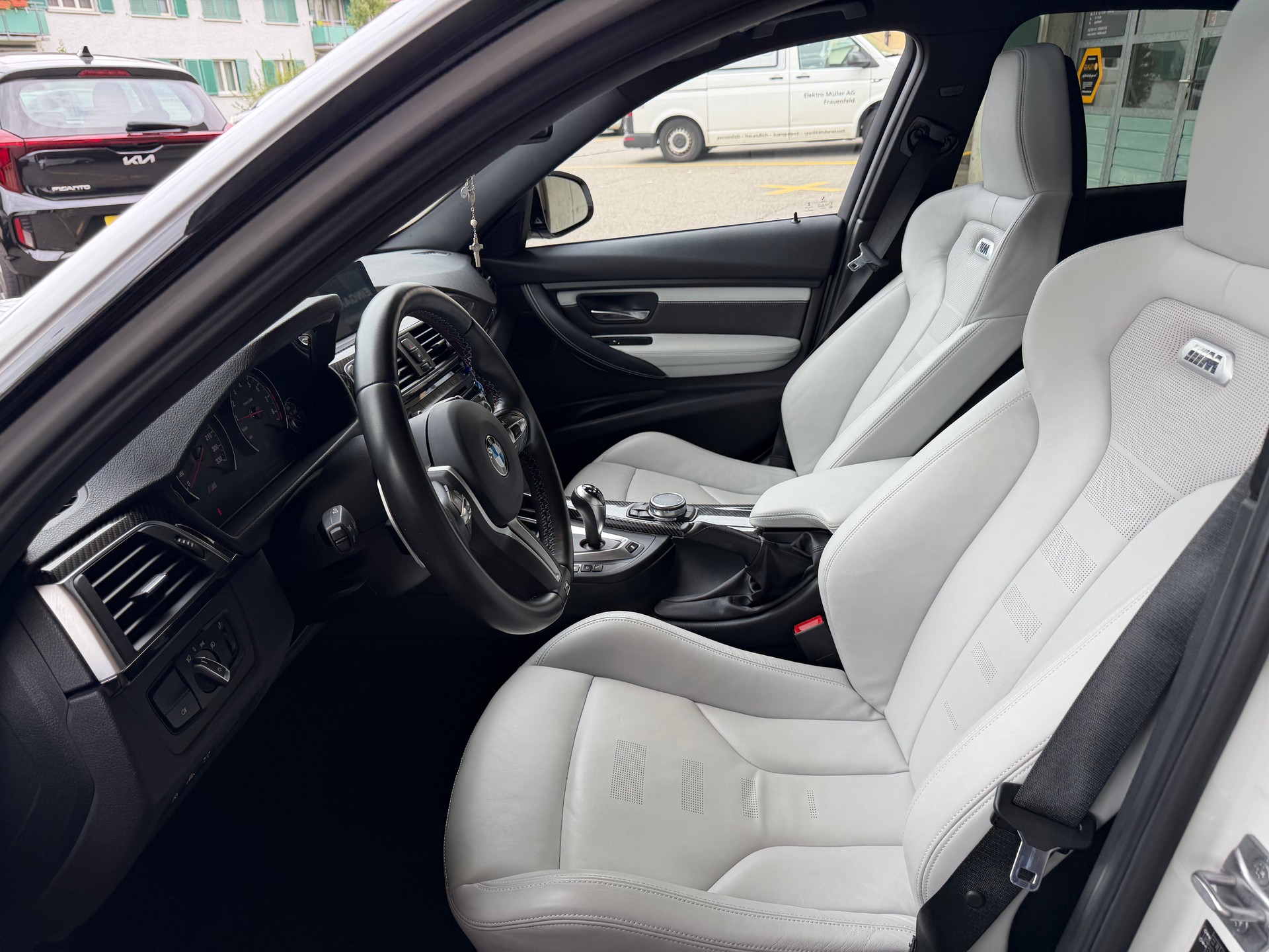 BMW M3 Drivelogic-image-6