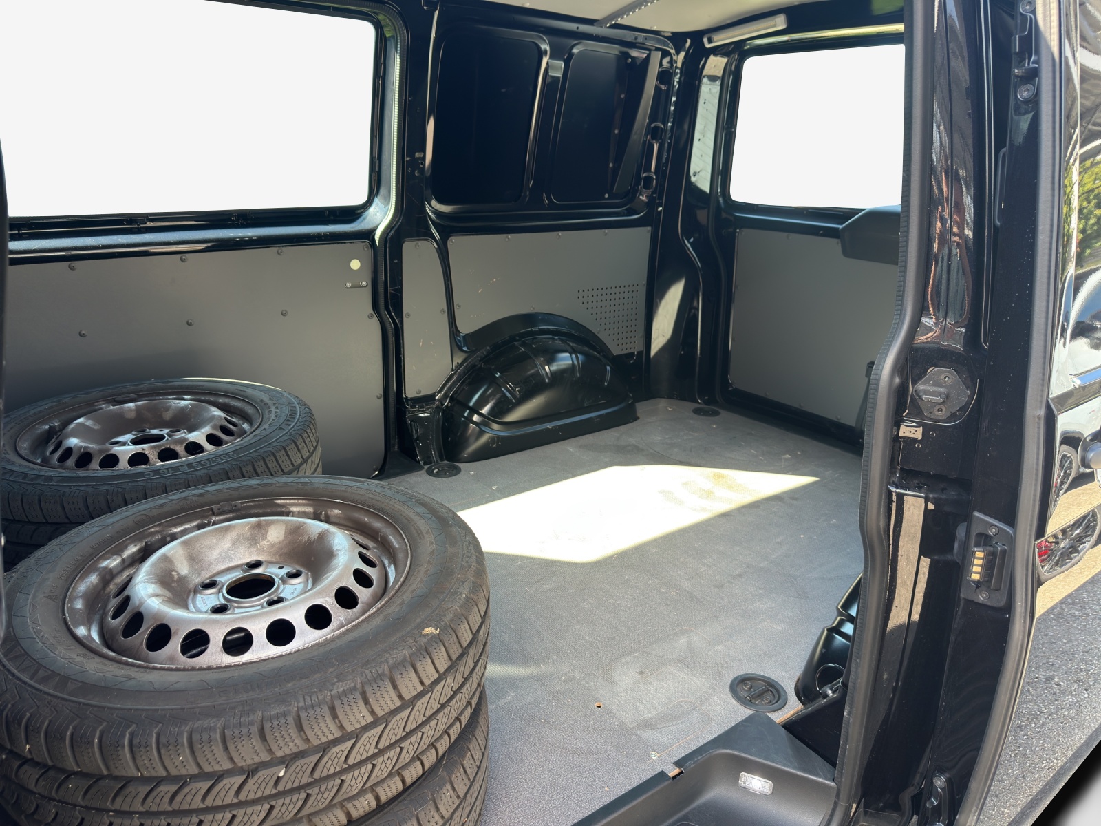 VW T6.1 2.0 TDI DSG-image-13