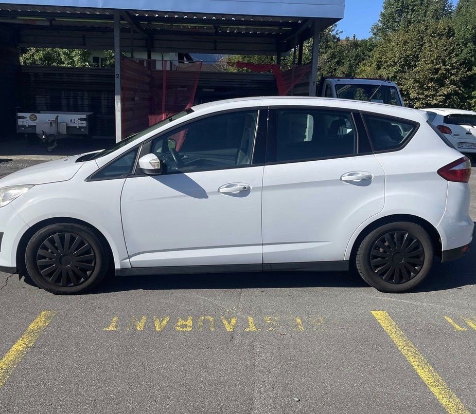 FORD 2.0 TDCi 115 Titanium-image-1