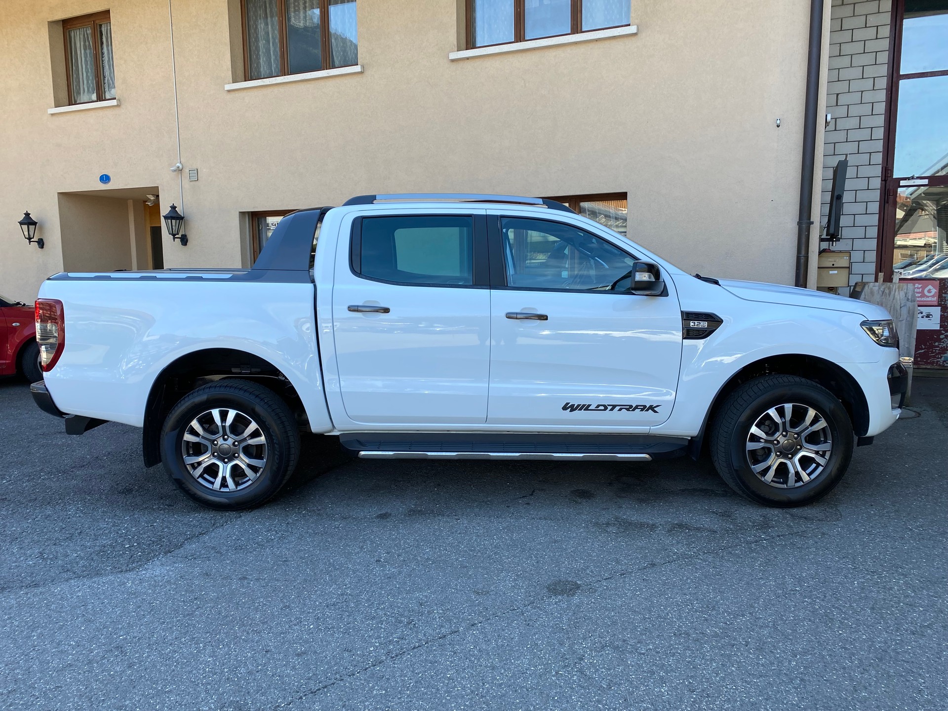 FORD Ranger Wildtrak 3.2 TDCi 4x4 A-image-12