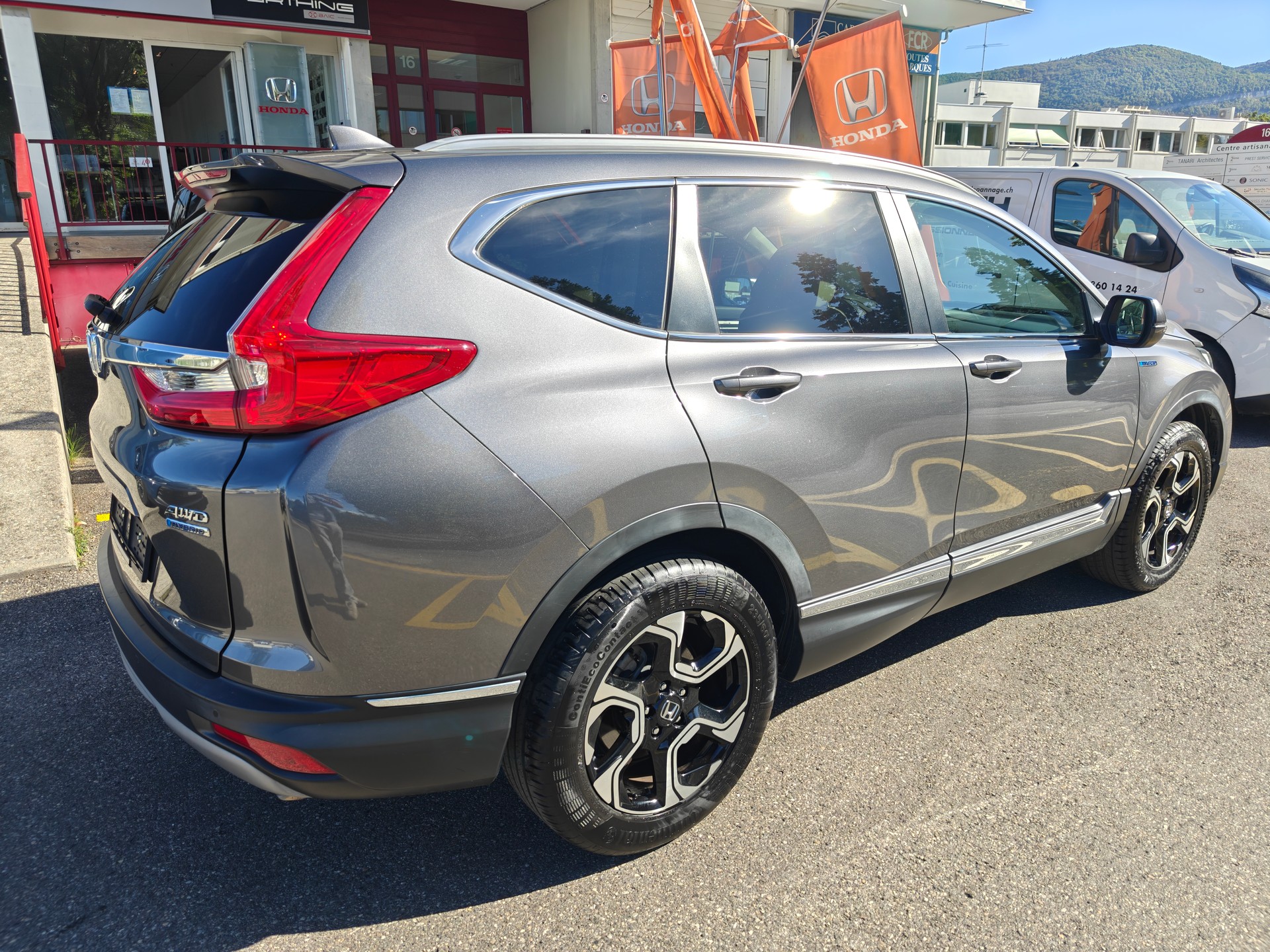 HONDA CR-V 2.0i MMD Hybrid Executive 4WD Automatic-image-1