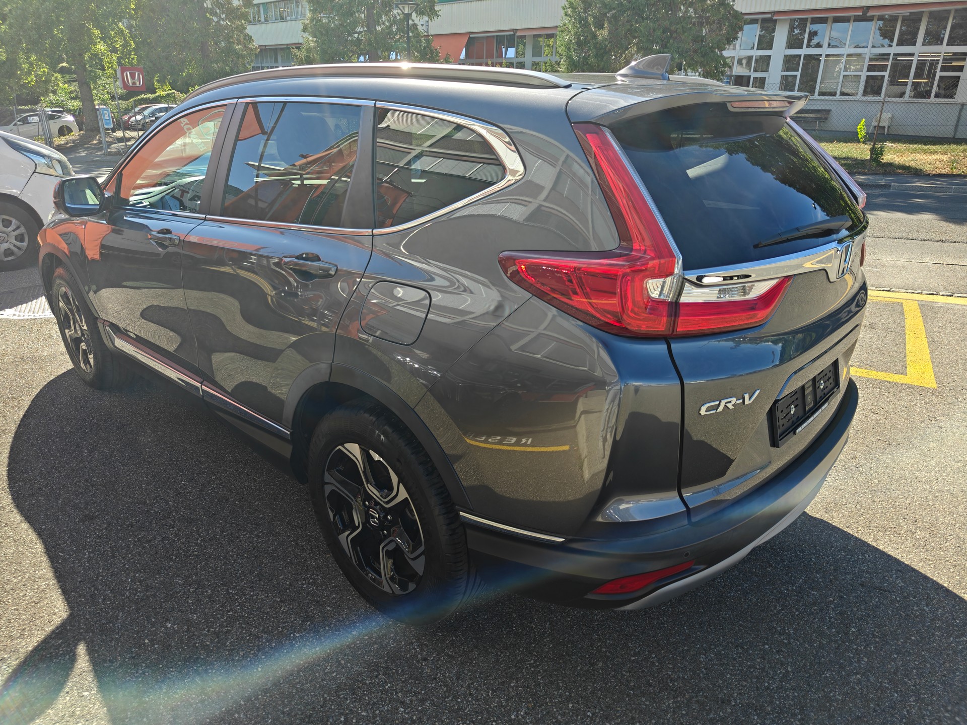 HONDA CR-V 2.0i MMD Hybrid Executive 4WD Automatic-image-3