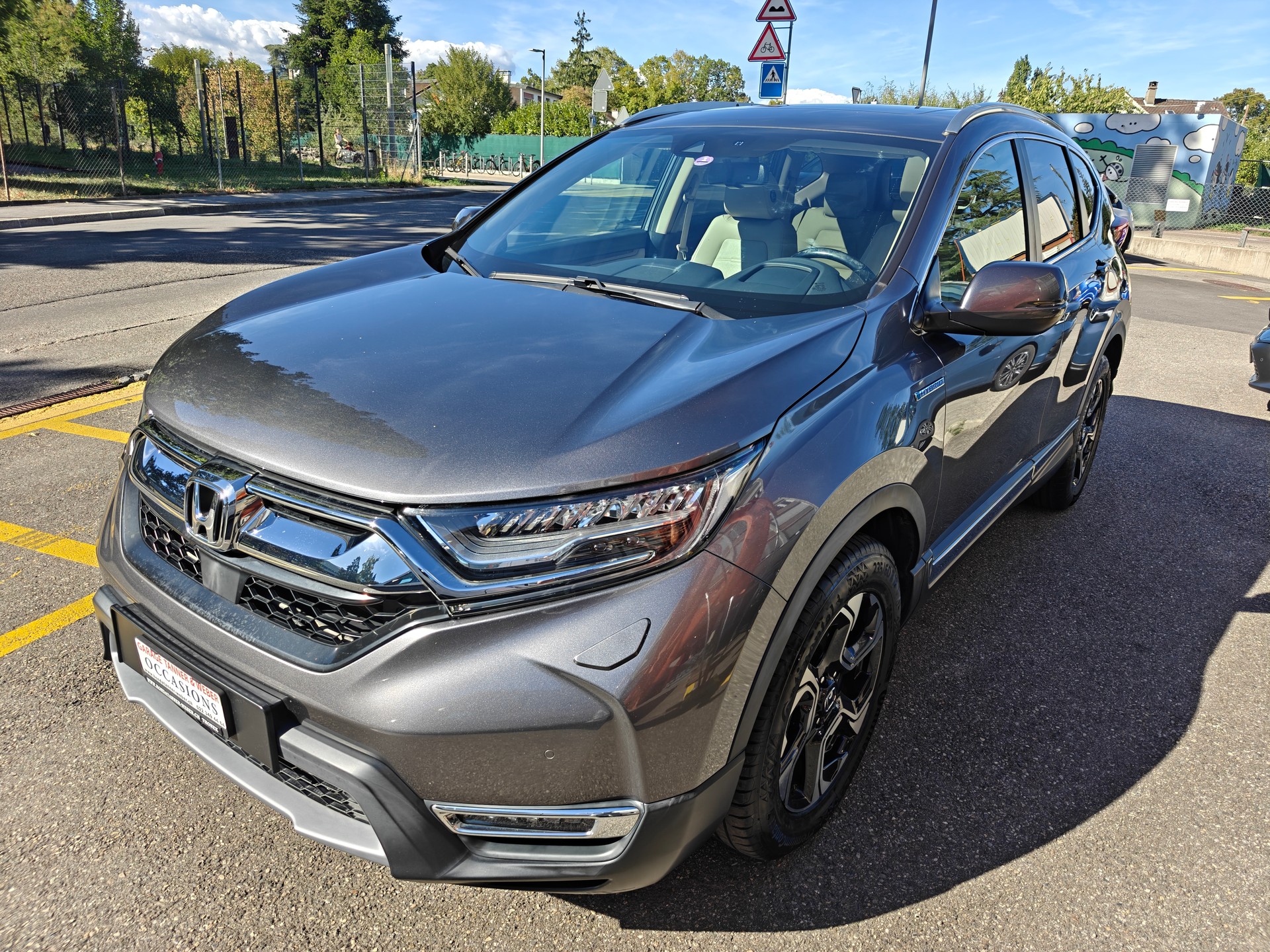 HONDA CR-V 2.0i MMD Hybrid Executive 4WD Automatic-image-2