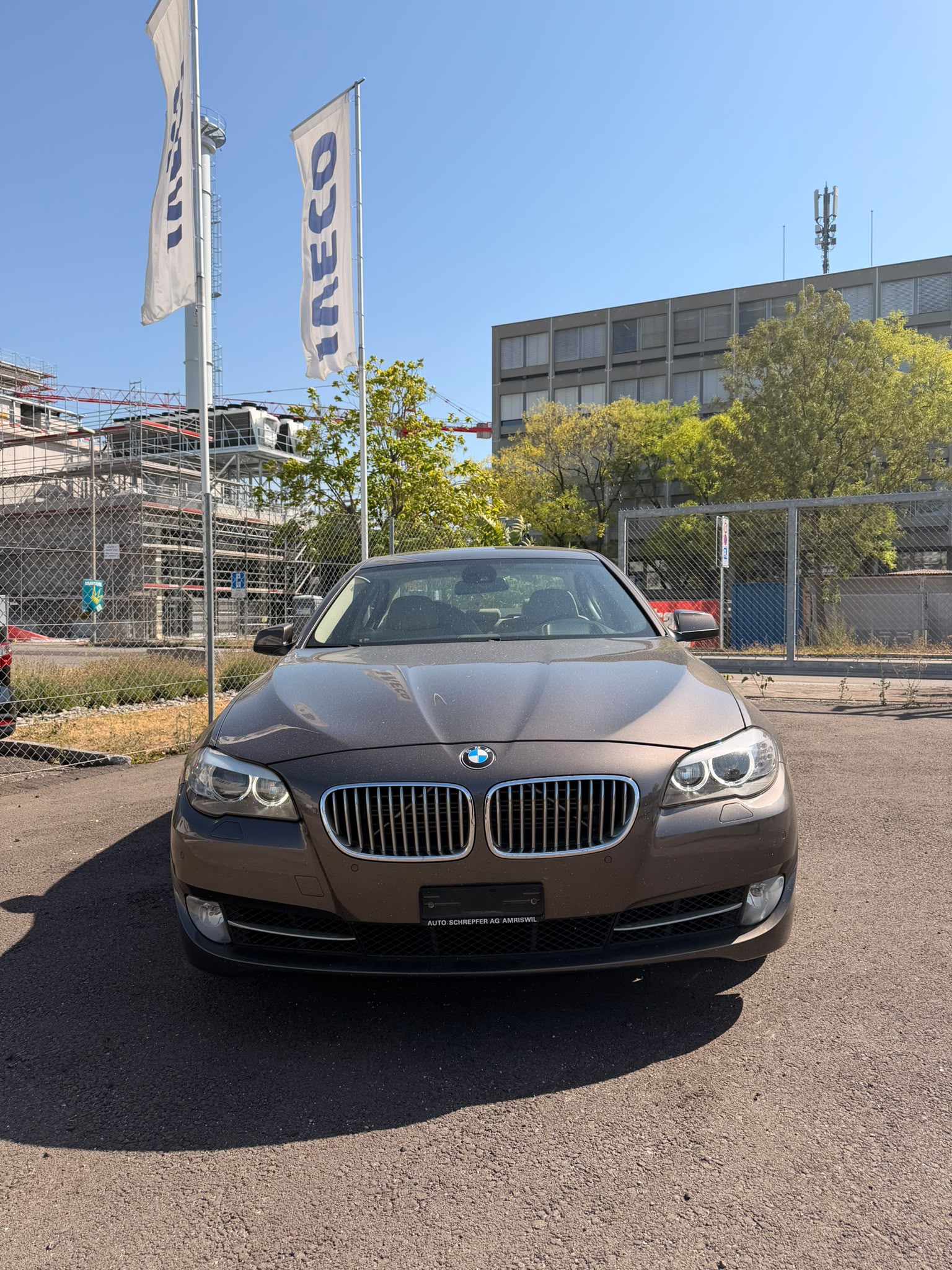 BMW ActiveHybrid 5 Steptronic-image-5