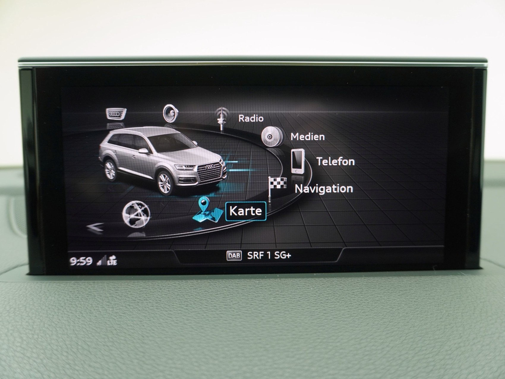 AUDI Q7 50 TDI S line quattro T-Tronic-image-21