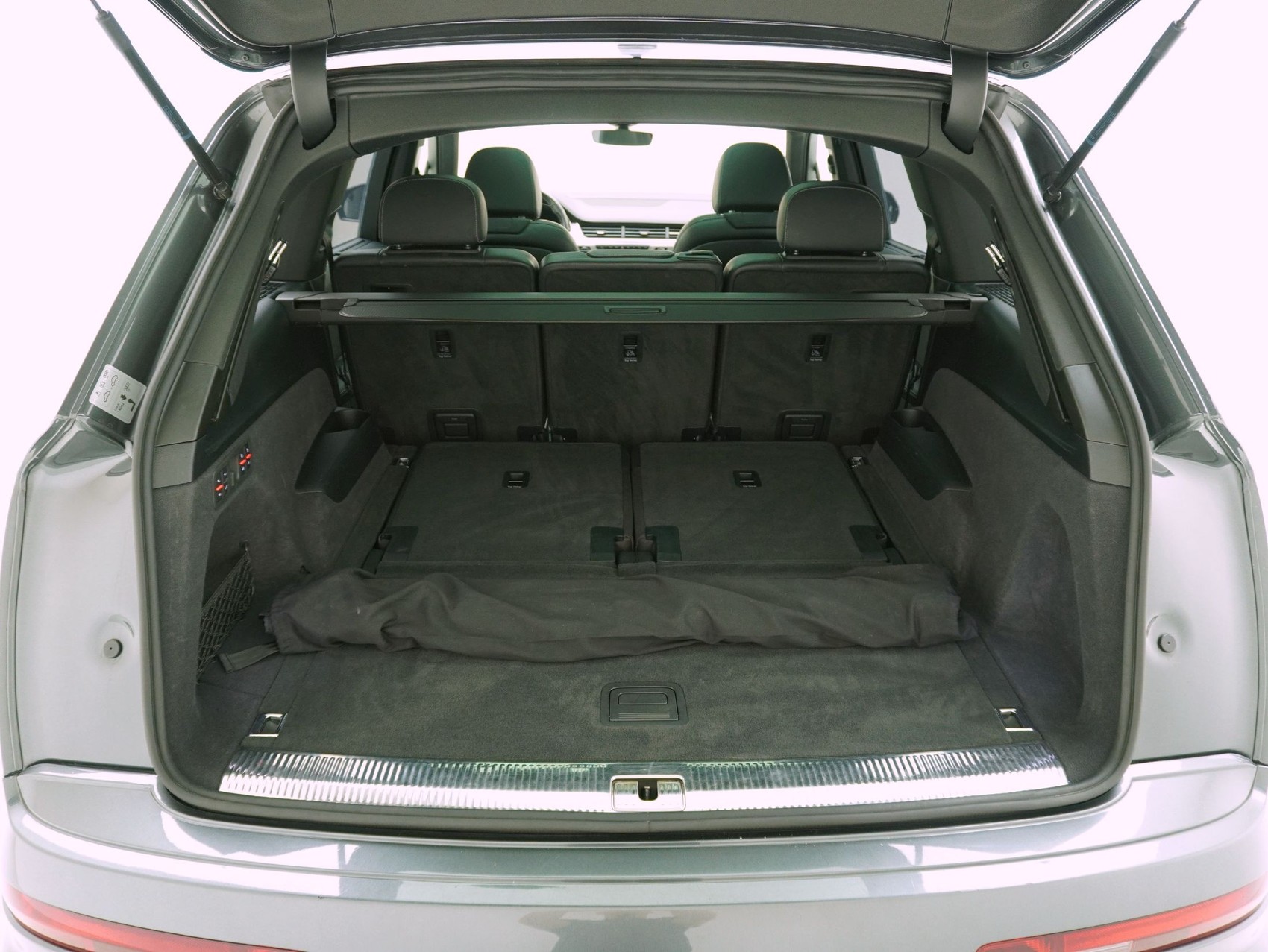 AUDI Q7 50 TDI S line quattro T-Tronic-image-15