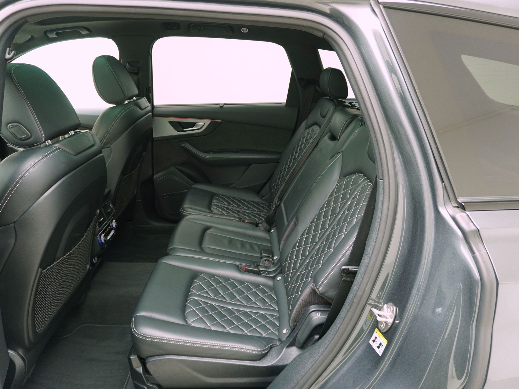 AUDI Q7 50 TDI S line quattro T-Tronic-image-11