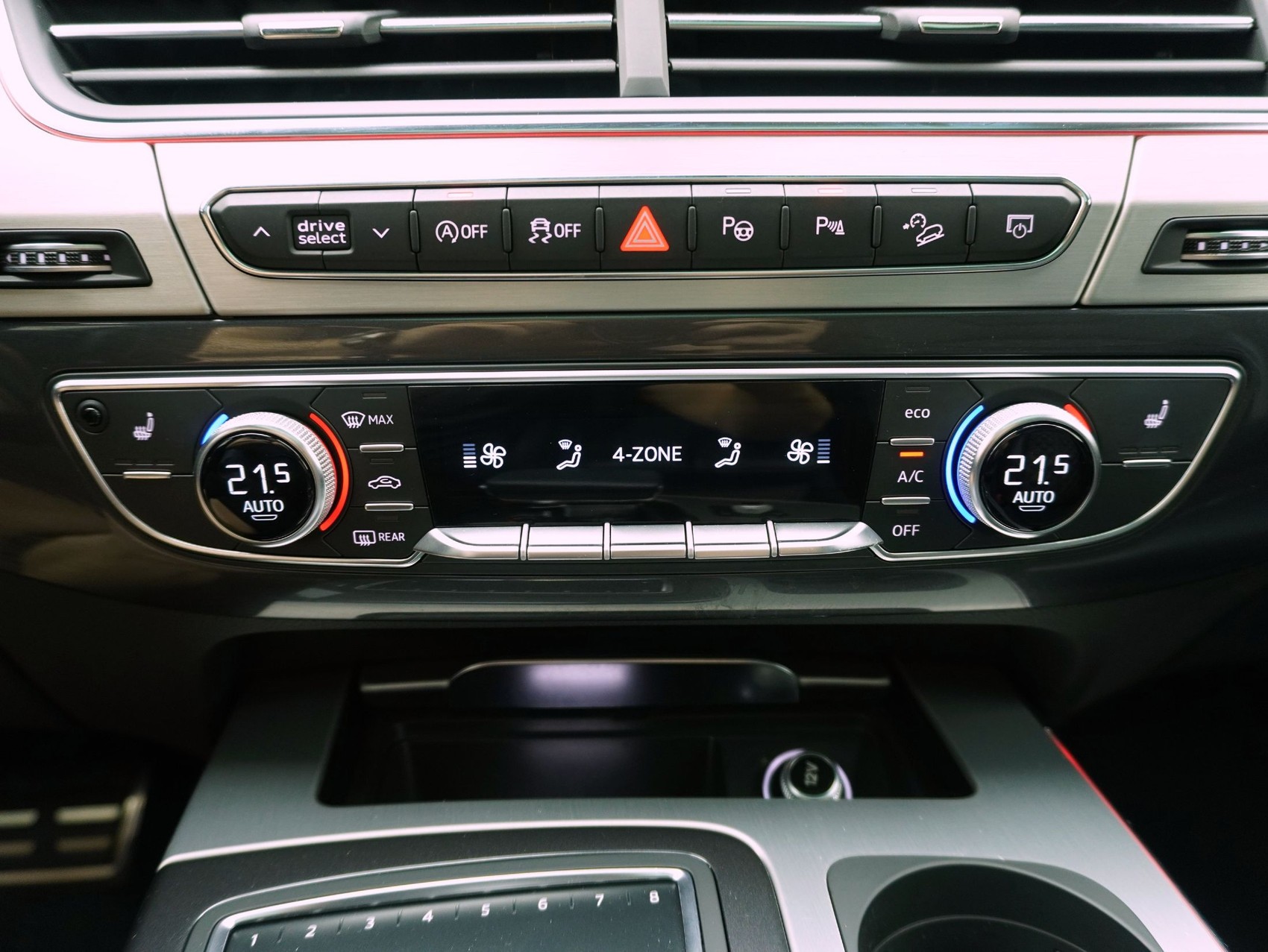 AUDI Q7 50 TDI S line quattro T-Tronic-image-17