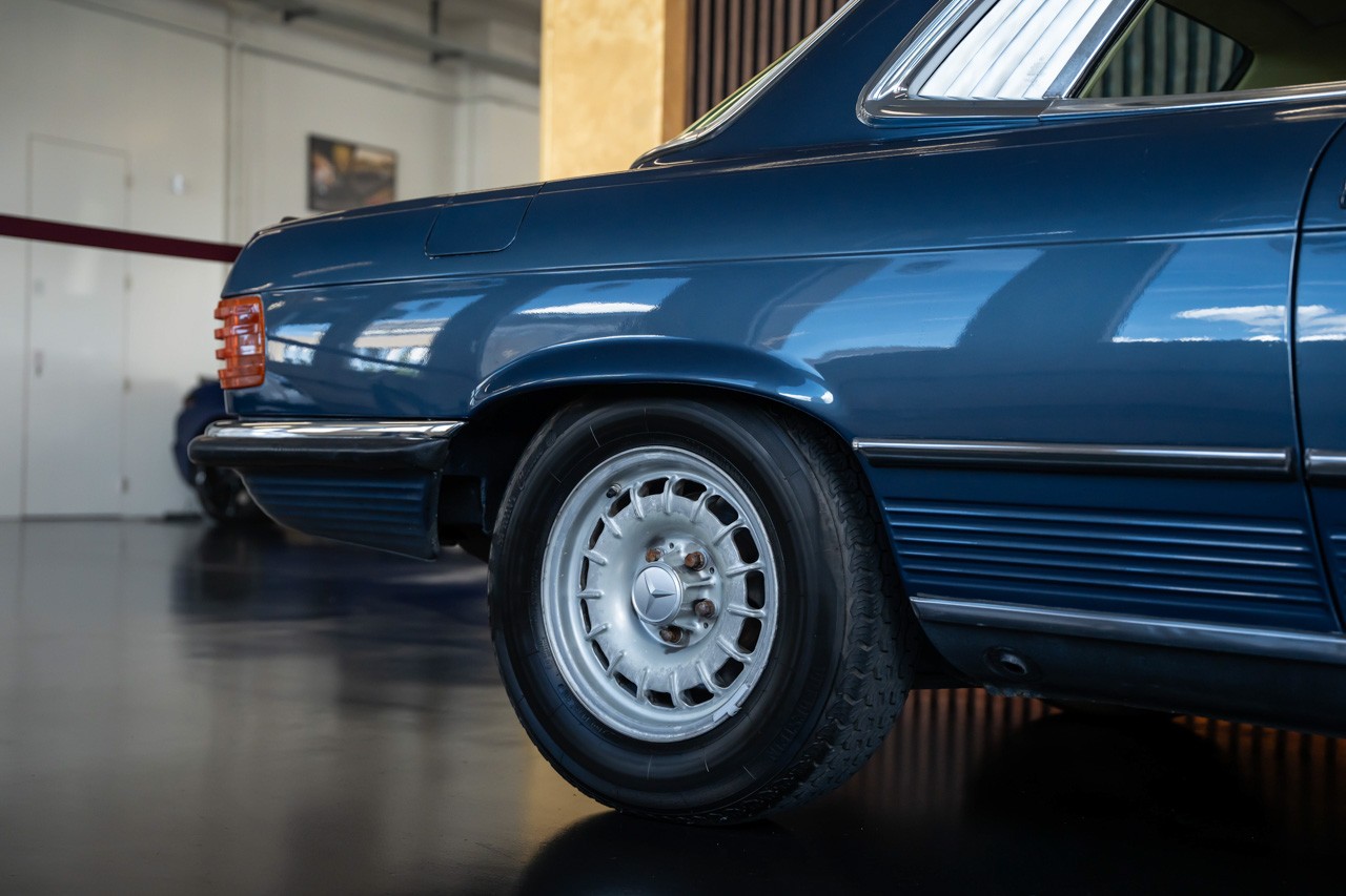 MERCEDES-BENZ 500 SLC-image-11