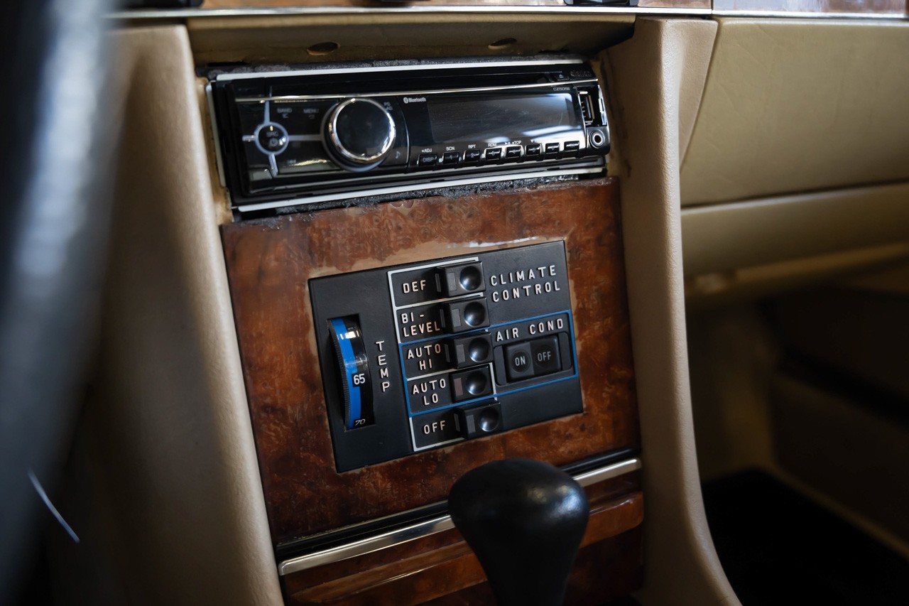 MERCEDES-BENZ 500 SLC-image-22