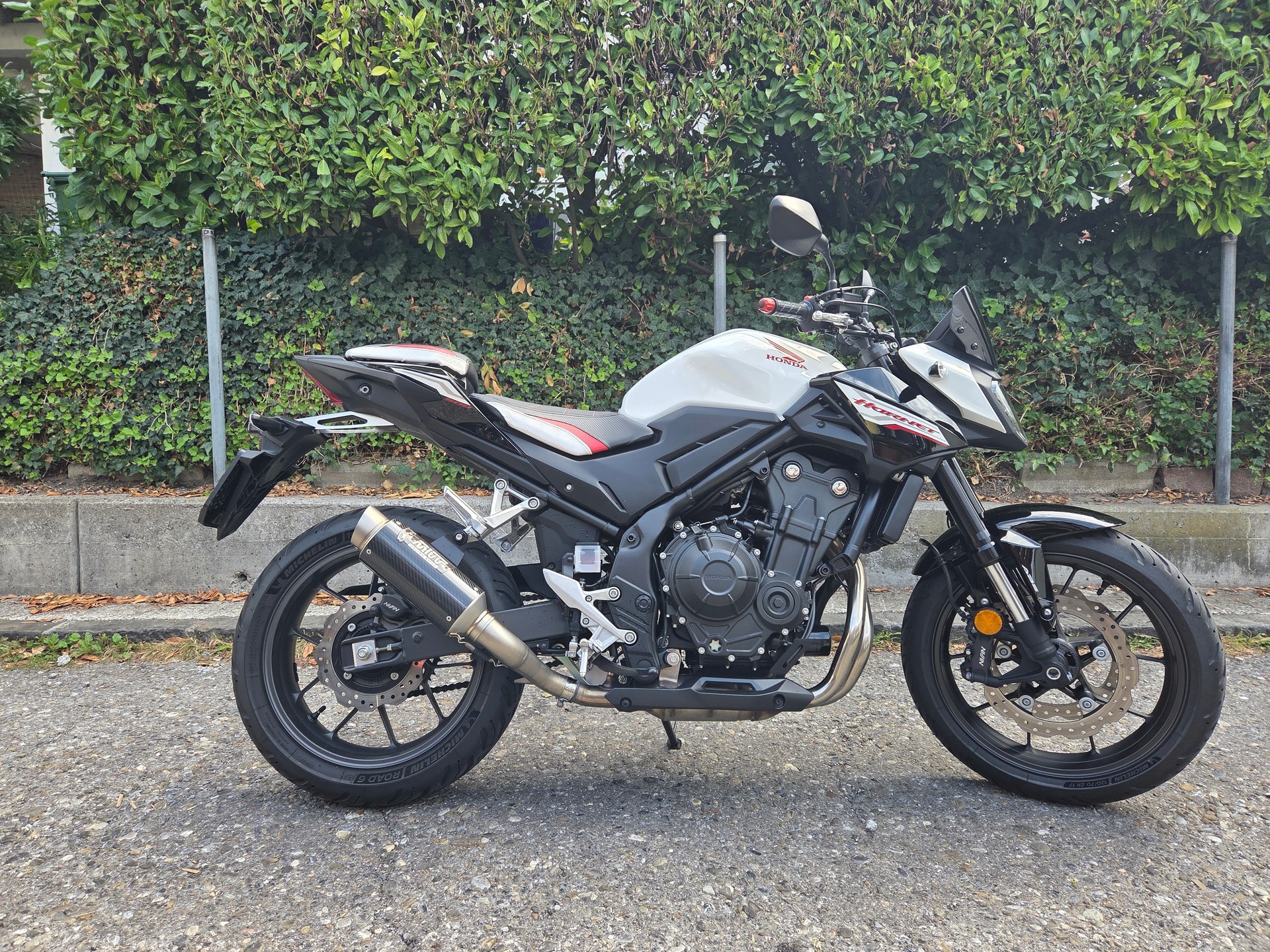 HONDA CB 500 Hornet-showroom-element-2