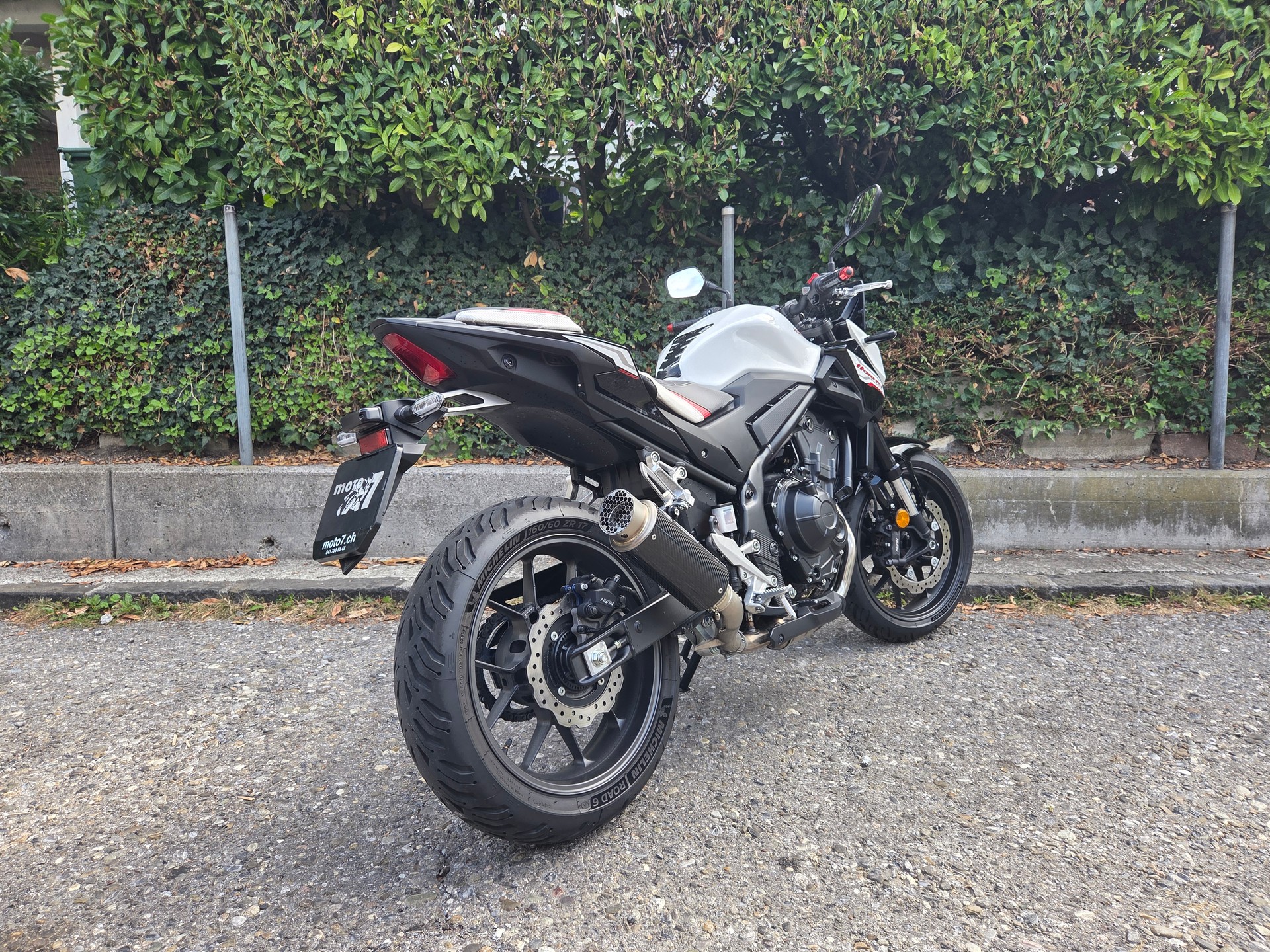 HONDA CB 500 Hornet-showroom-element-3
