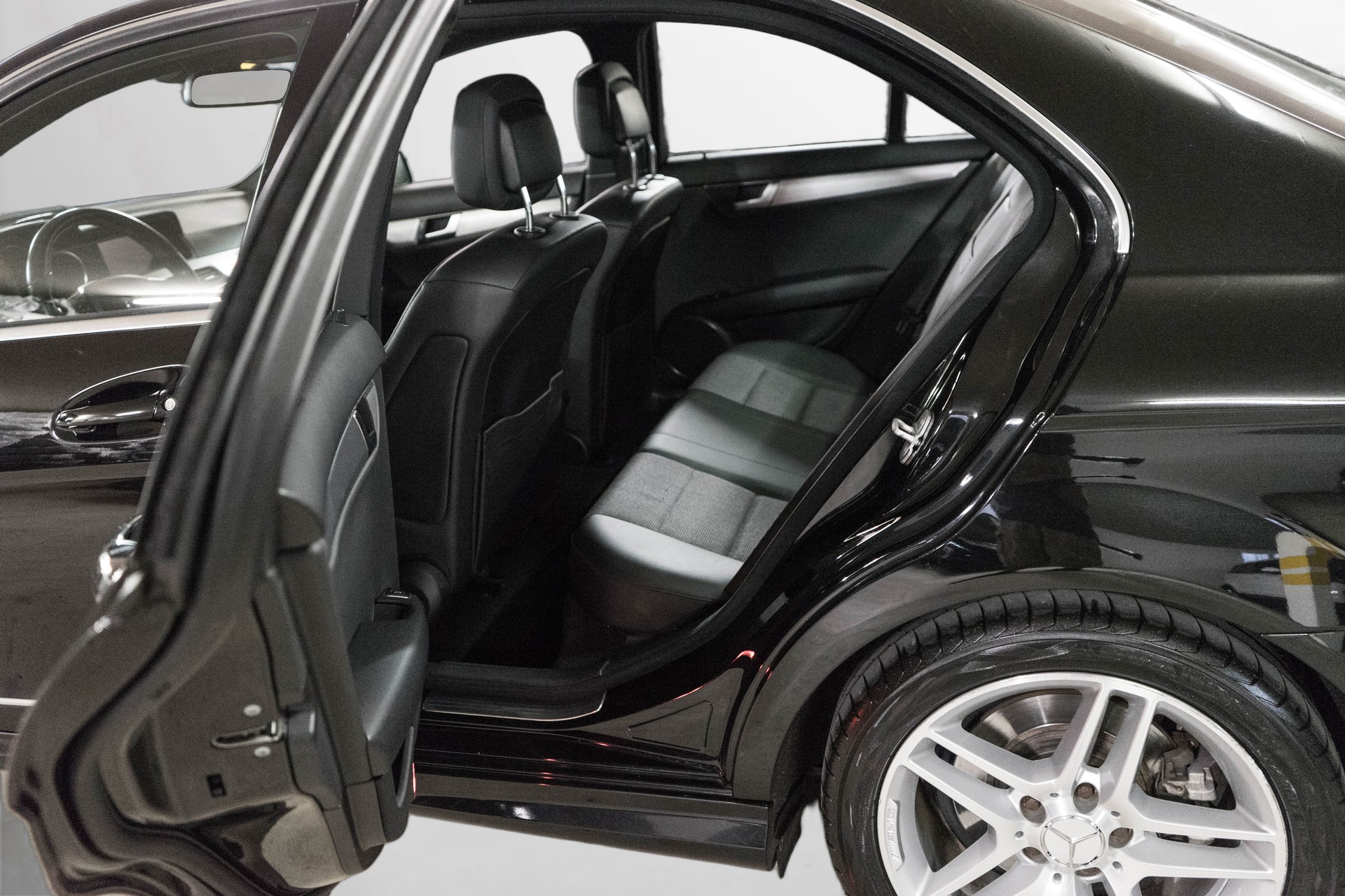 MERCEDES-BENZ C 250 CDI Avantgarde 4Matic AMG-LINE-image-10
