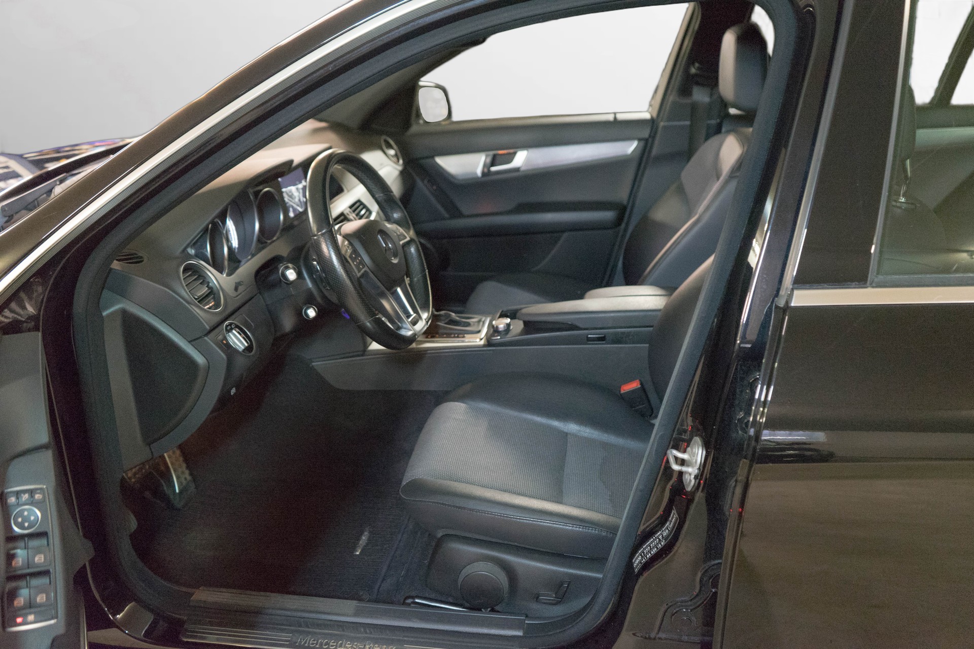 MERCEDES-BENZ C 250 CDI Avantgarde 4Matic AMG-LINE-image-12