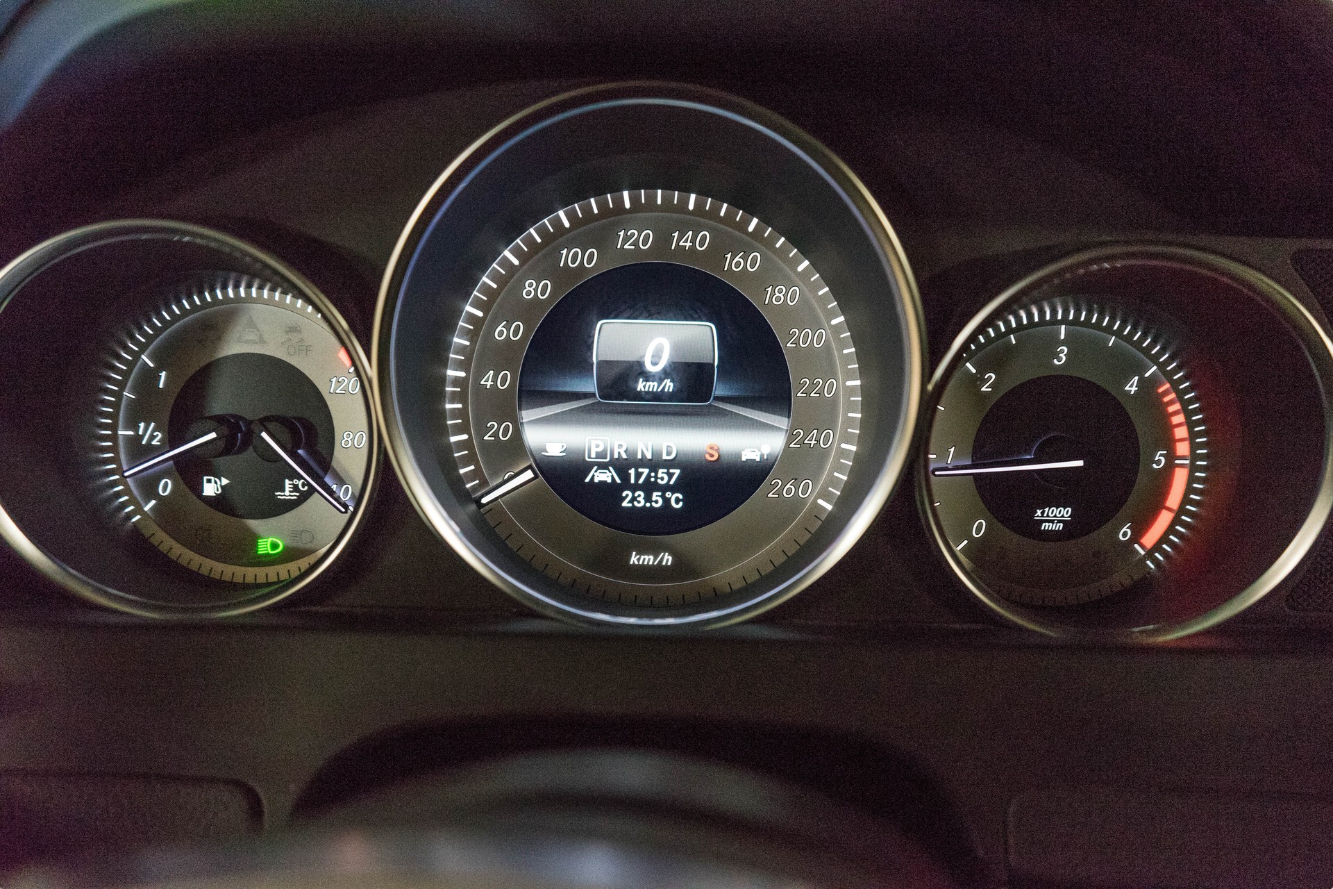 MERCEDES-BENZ C 250 CDI Avantgarde 4Matic AMG-LINE-image-15