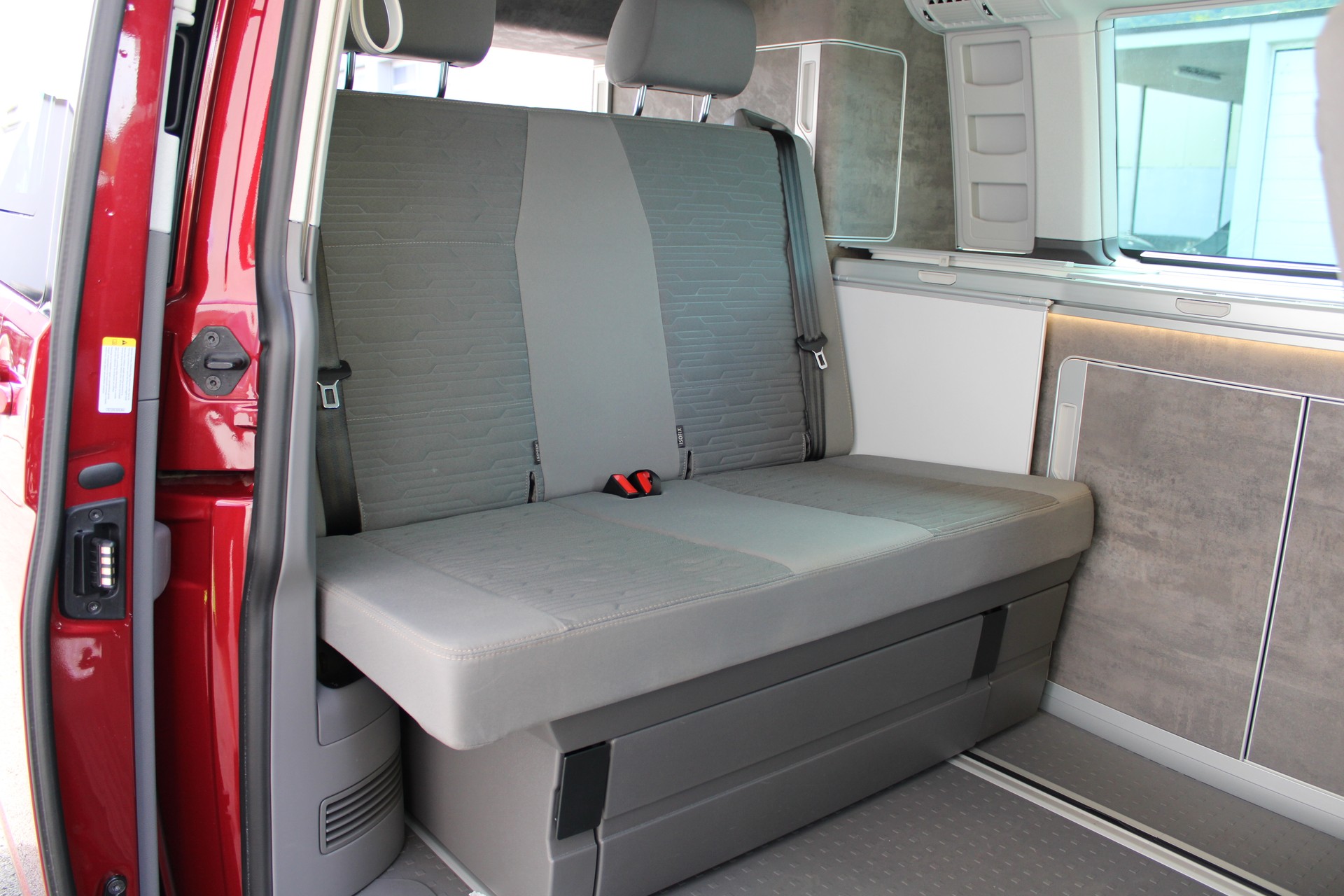VW T6.1 California 2.0 TDI Ocean Last Edition DSG-image-10