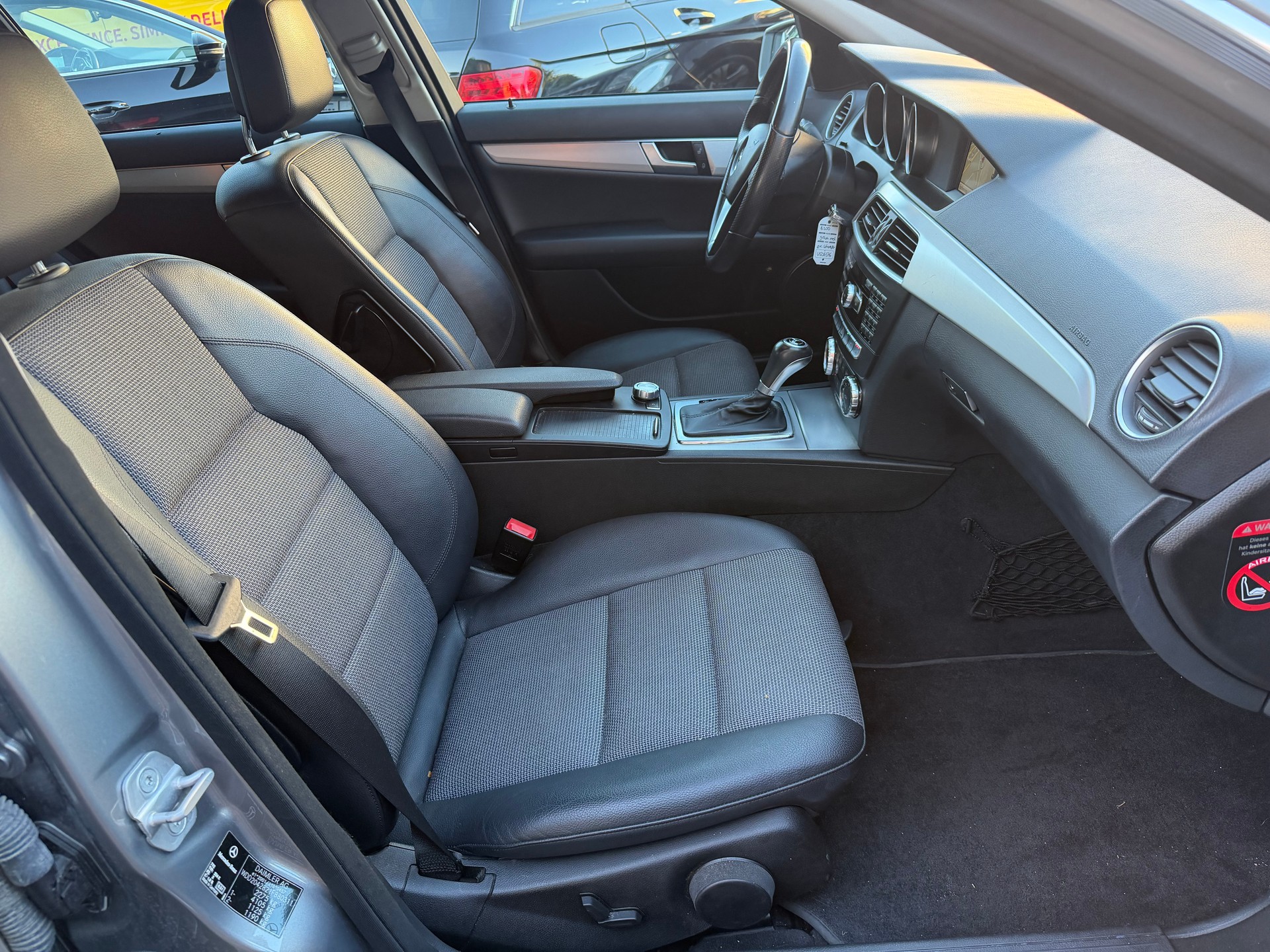 MERCEDES-BENZ C 250 CDI Avantgarde 4Matic 7G-Tronic-image-14