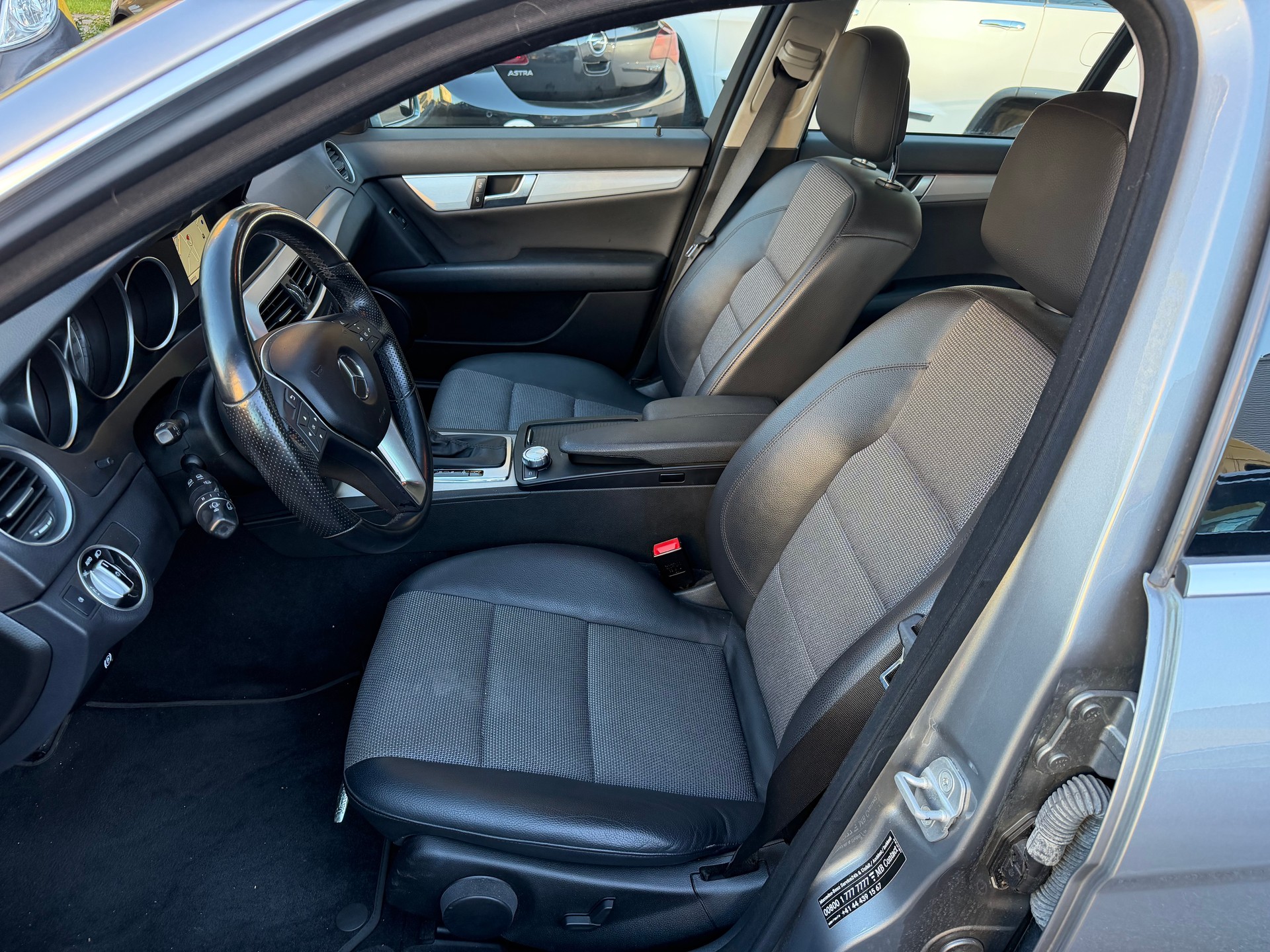 MERCEDES-BENZ C 250 CDI Avantgarde 4Matic 7G-Tronic-image-11