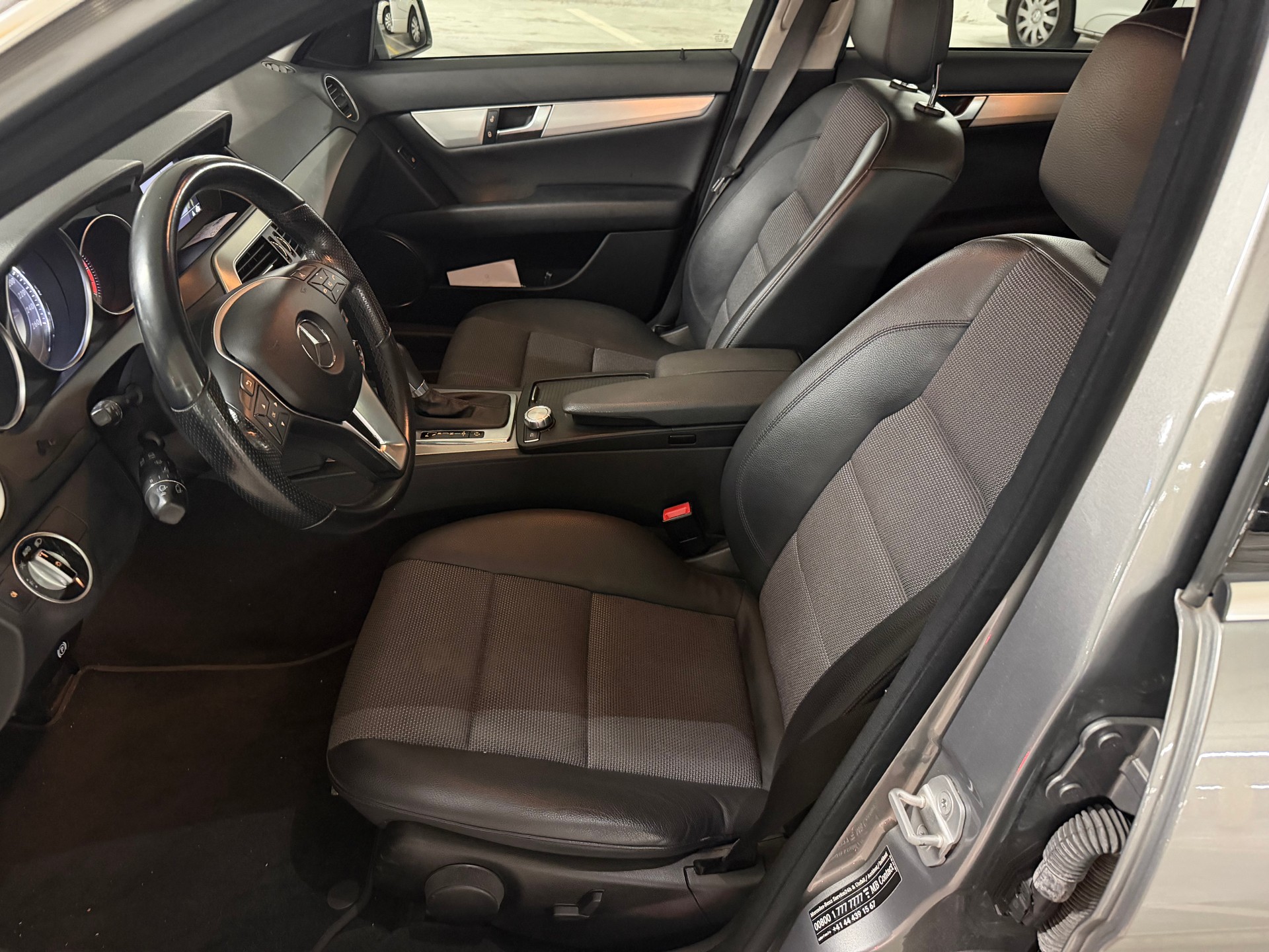 MERCEDES-BENZ C 250 CDI Avantgarde 4Matic 7G-Tronic-image-11