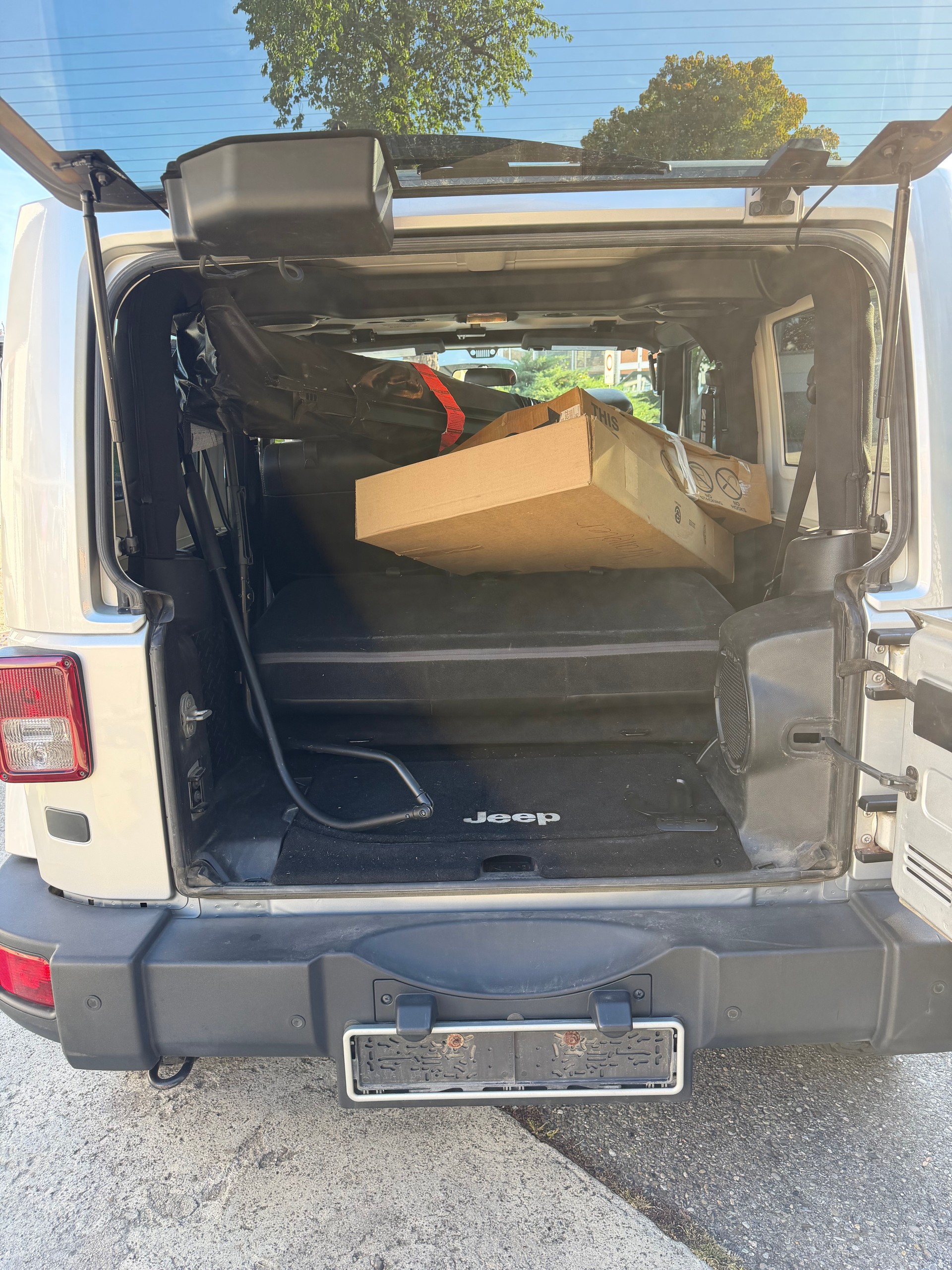 JEEP Wrangler 2.8 CRD Sahara Automatic hardtop-image-10