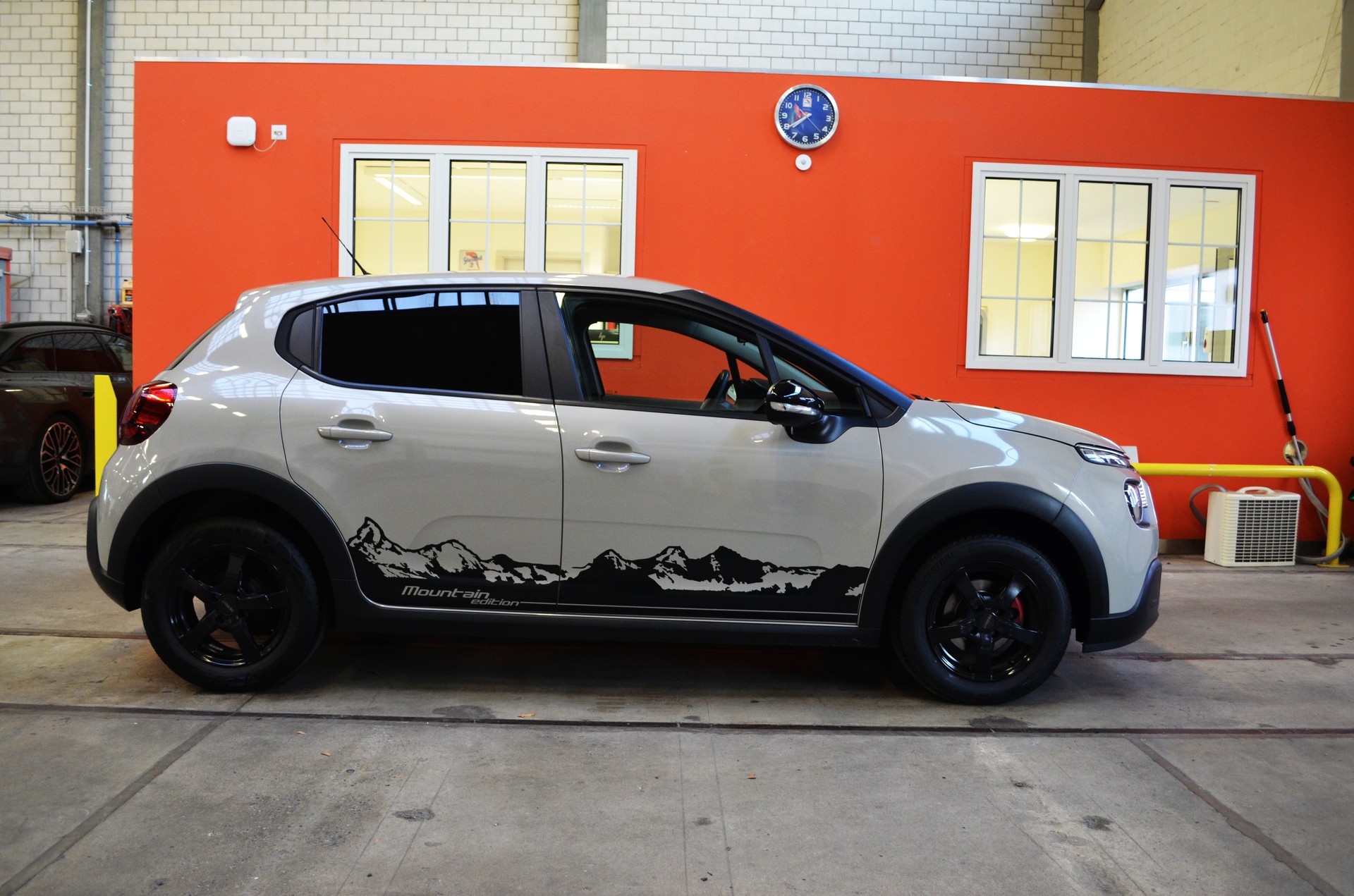 CITROEN C3 1.2i PureTech Feel Pack EDITION Mountain-image-3