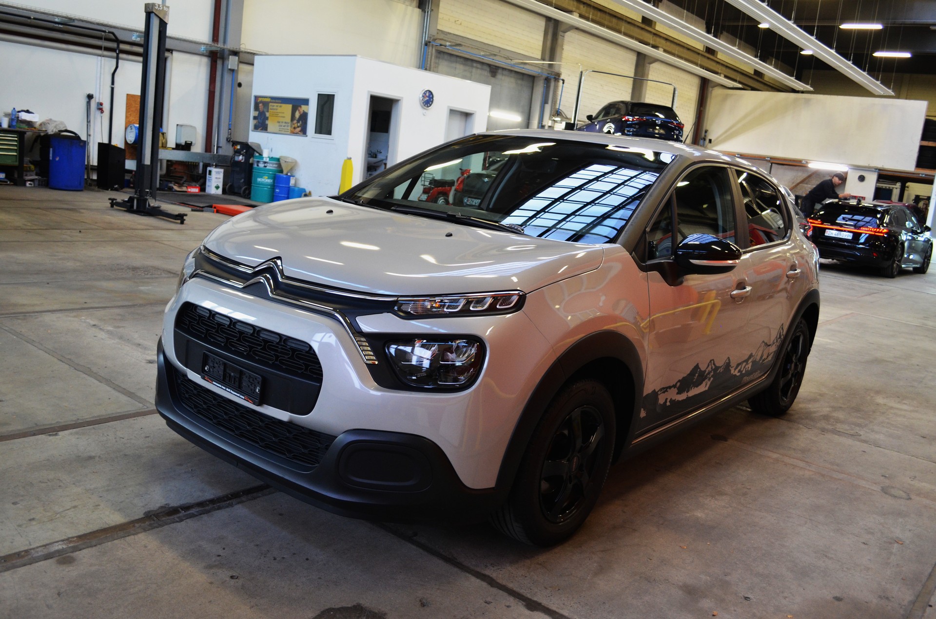 CITROEN C3 1.2i PureTech Feel Pack EDITION Mountain-image-2