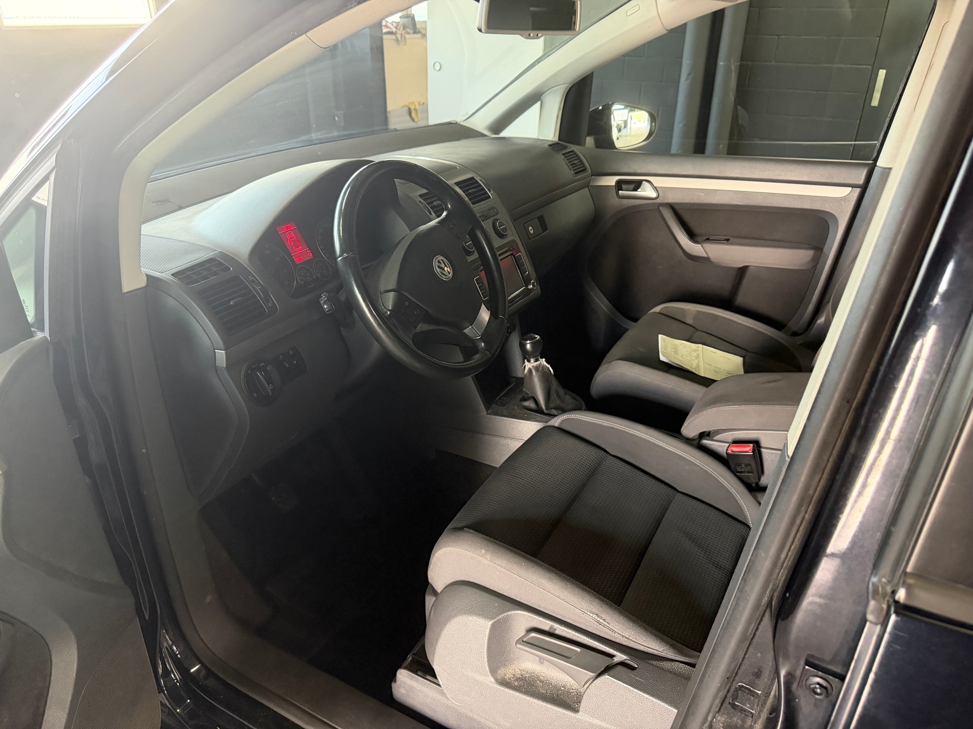 VW Touran 1.4 TSI Conceptline mit Garantiepaket möglich-image-2