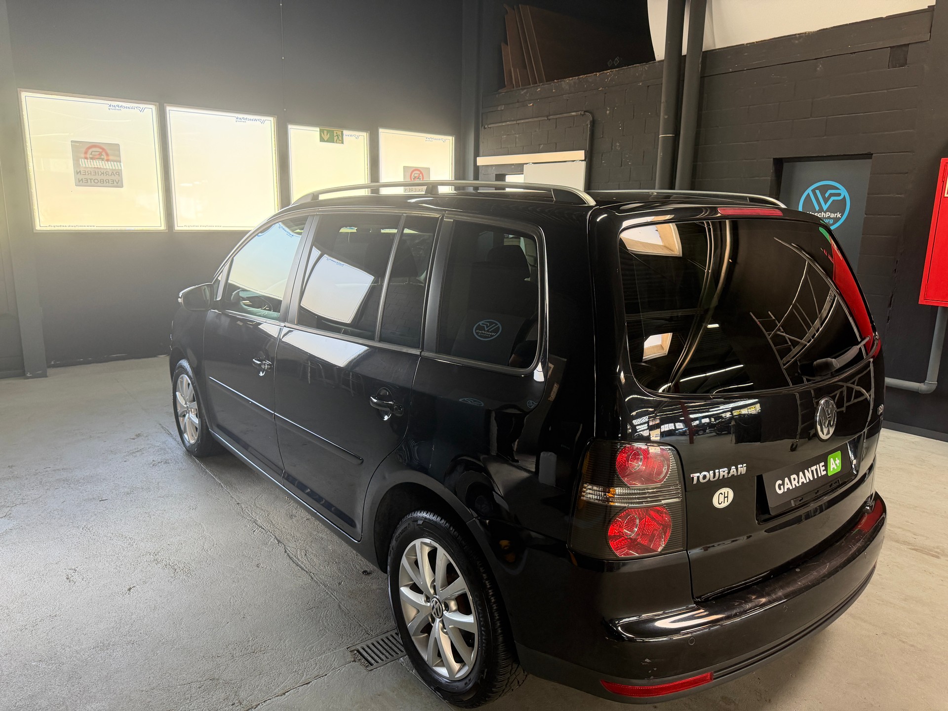 VW Touran 1.4 TSI Conceptline mit Garantiepaket möglich-image-1