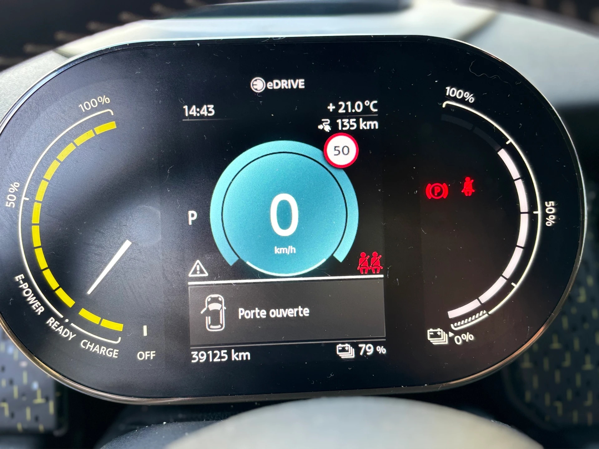 MINI Cooper SE-image-4