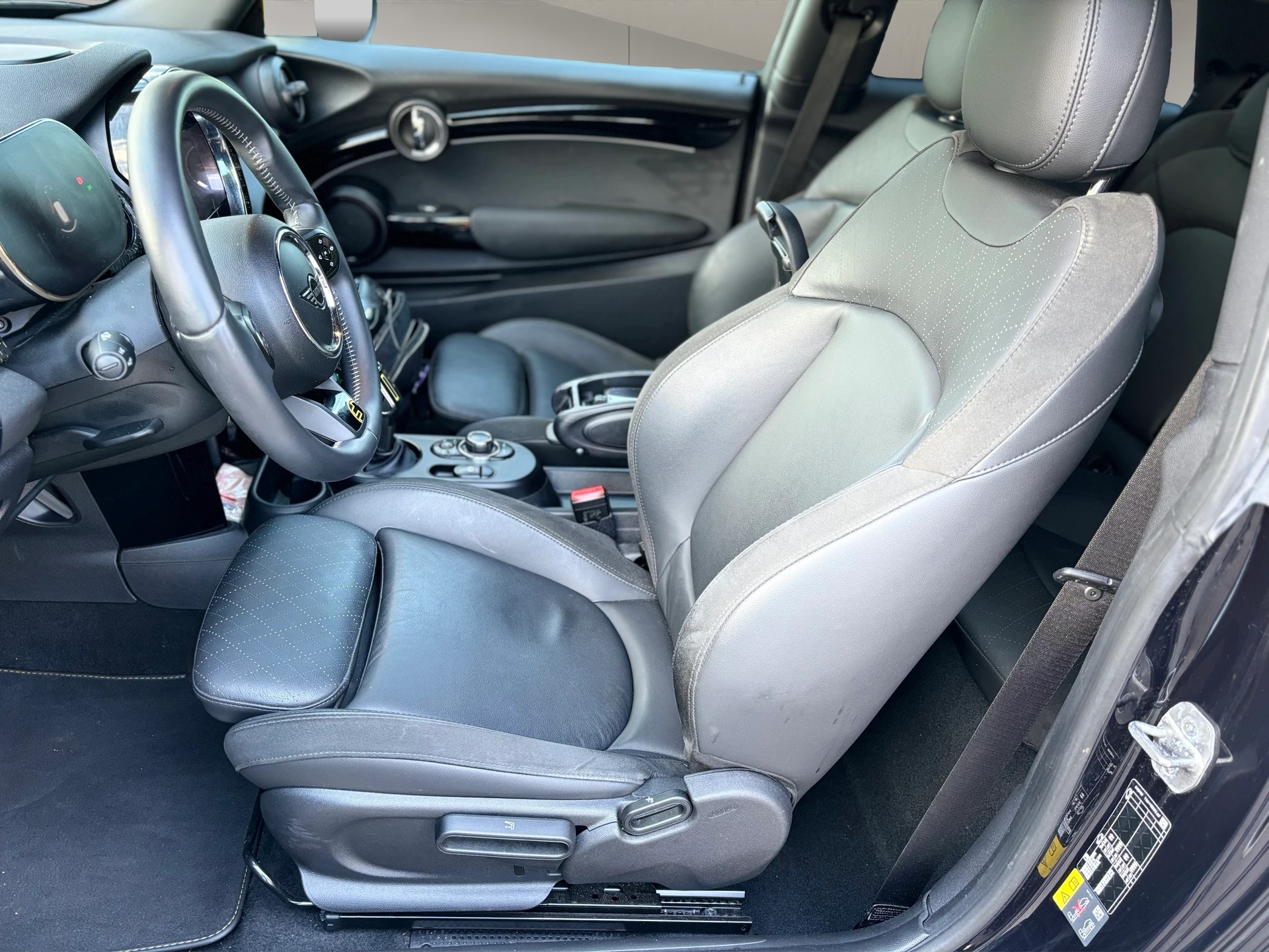 MINI Cooper SE-image-5