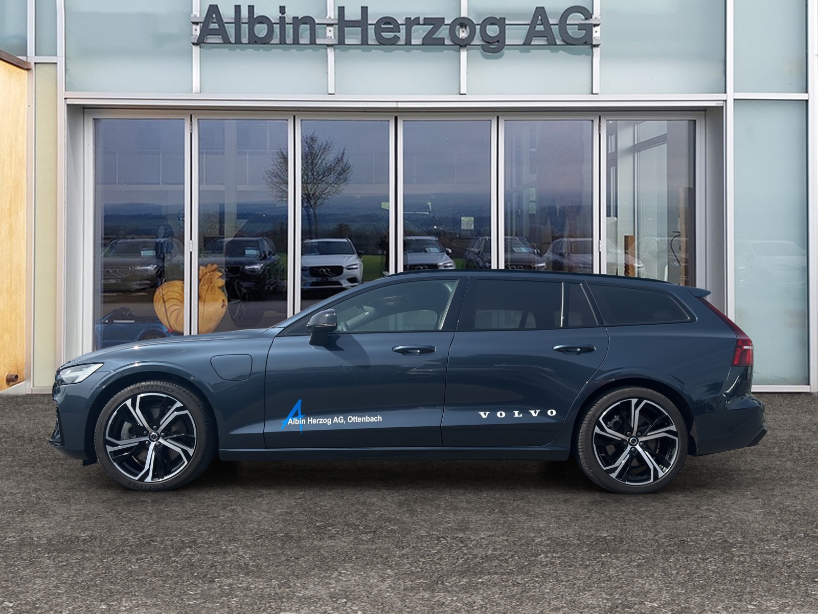 VOLVO V60 2.0 T8 TE Ultimate Dark eAWD-image-1