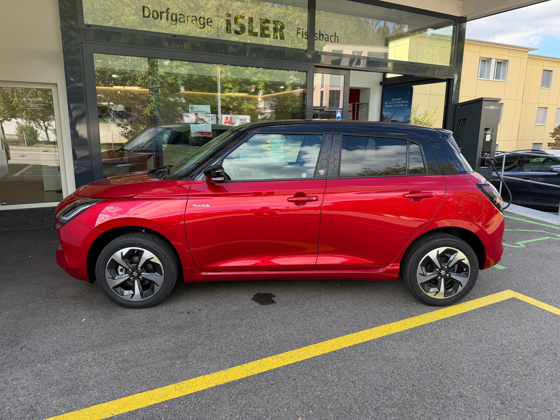 SUZUKI Swift 1.2 Piz Sulai Top Hybrid 4x4-image-4
