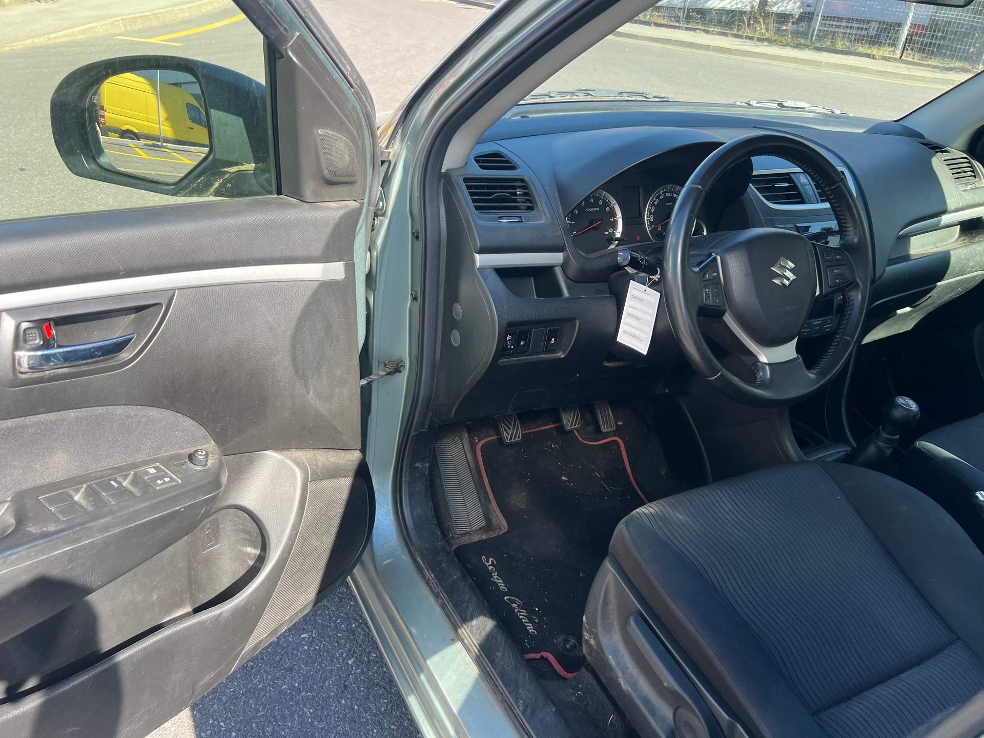 SUZUKI Swift 1.2i 16V GL Sergio Cellano 4x4-image-10