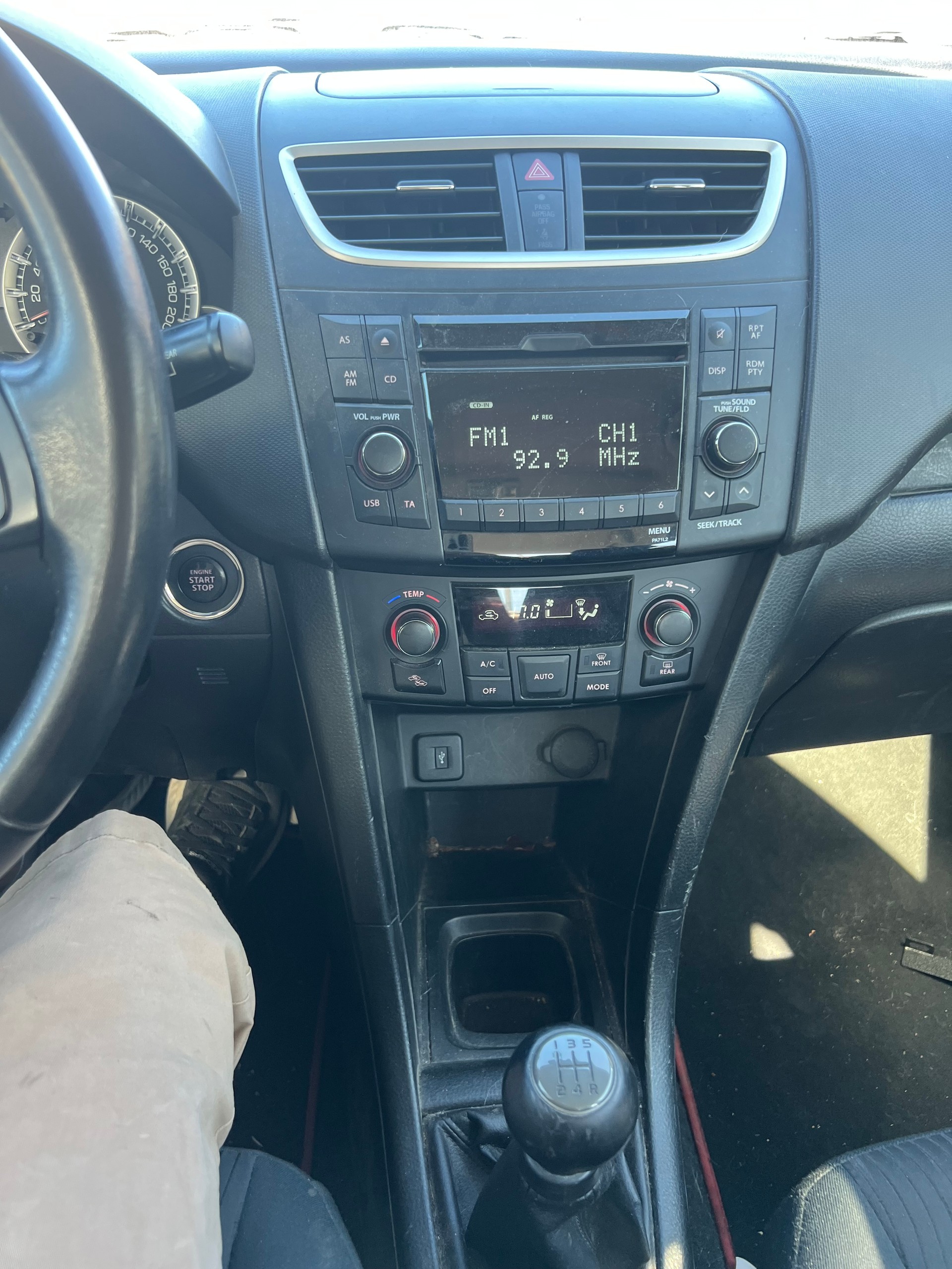 SUZUKI Swift 1.2i 16V GL Sergio Cellano 4x4-image-13