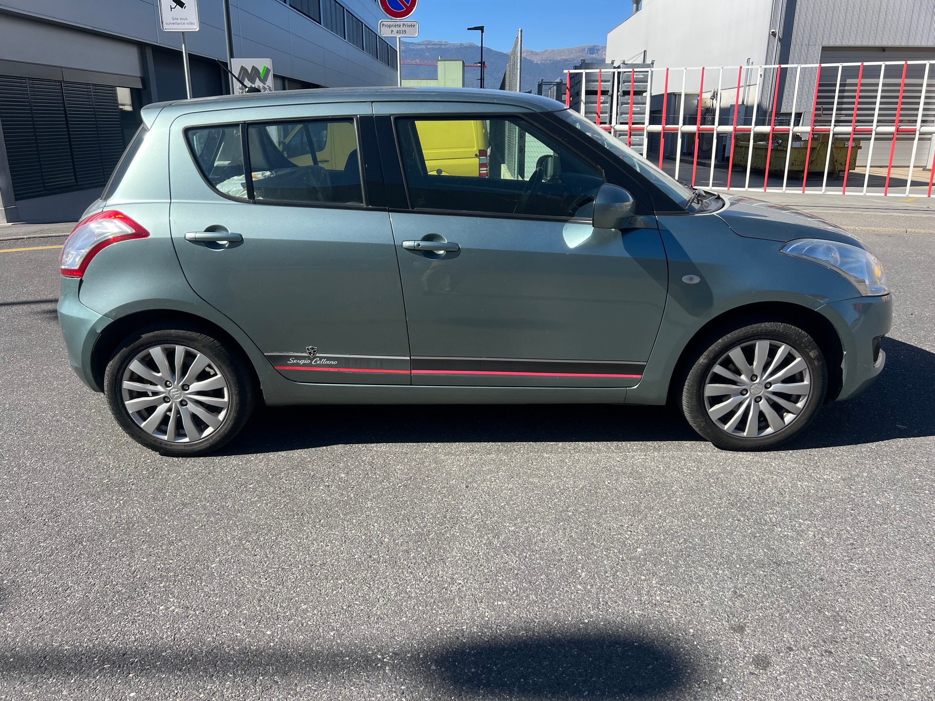 SUZUKI Swift 1.2i 16V GL Sergio Cellano 4x4-image-7