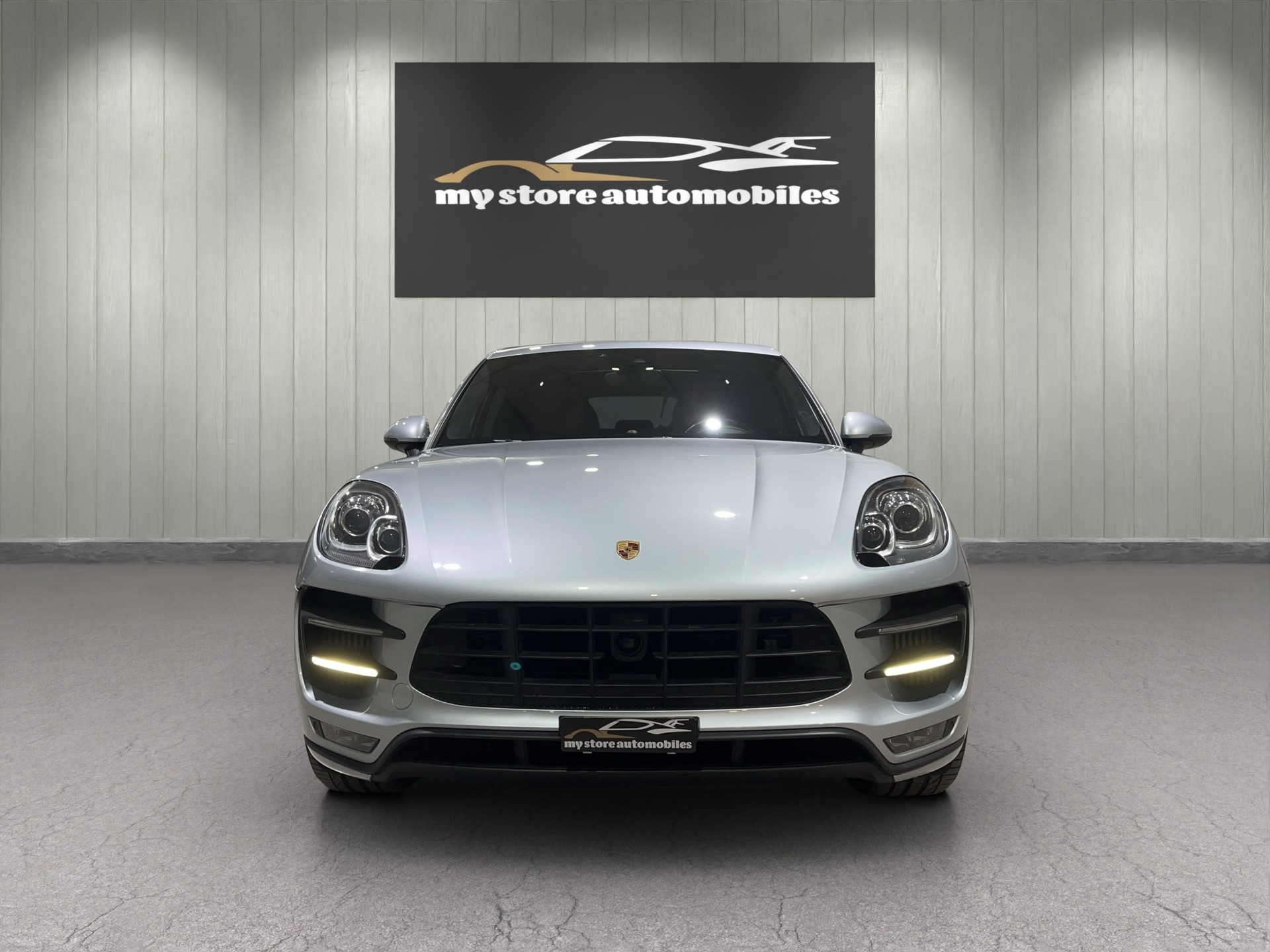 PORSCHE Macan Turbo PDK-image-2