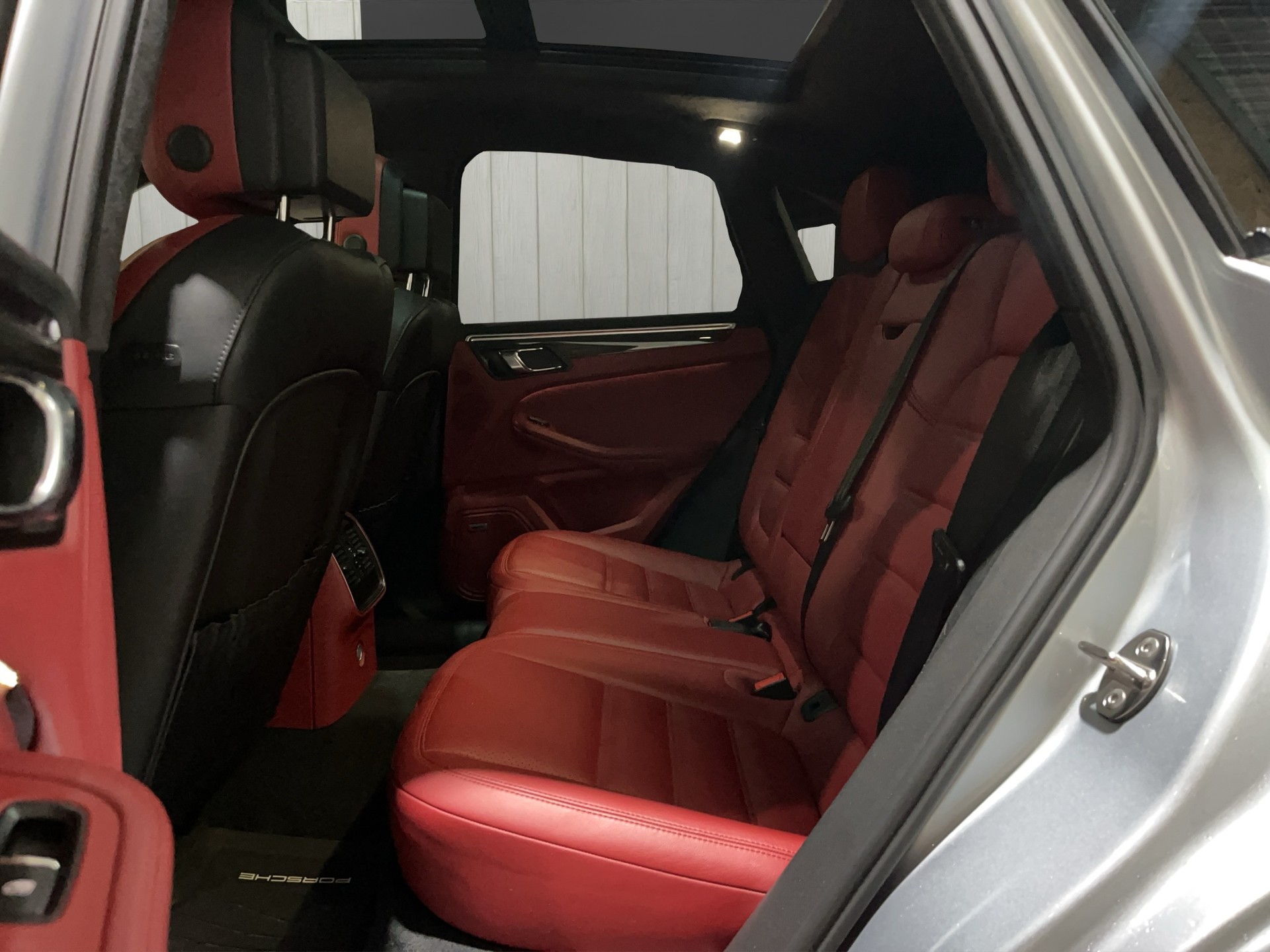 PORSCHE Macan Turbo PDK-image-18