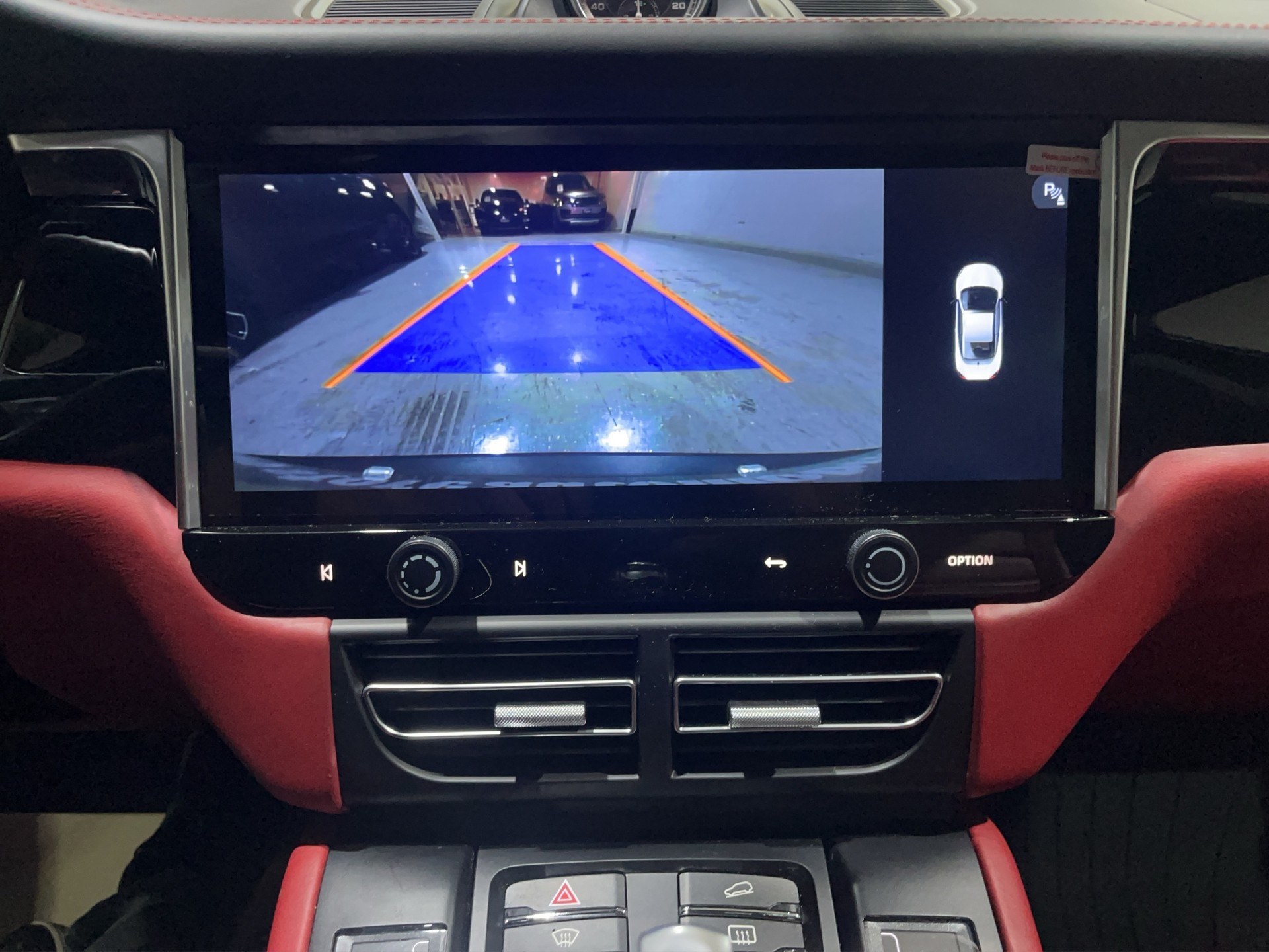 PORSCHE Macan Turbo PDK-image-12