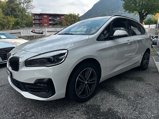 BMW 218d xDrive Active Tourer Swiss Advantage Sport Step.-image-1