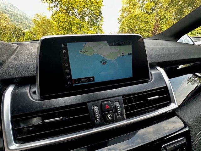 BMW 218d xDrive Active Tourer Swiss Advantage Sport Step.-image-13