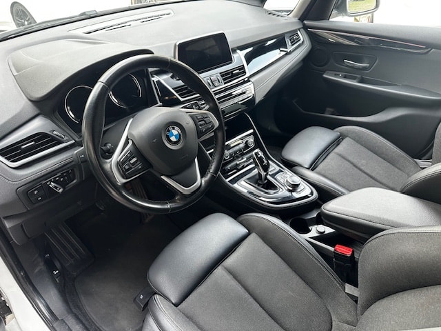 BMW 218d xDrive Active Tourer Swiss Advantage Sport Step.-image-9