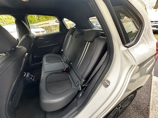 BMW 218d xDrive Active Tourer Swiss Advantage Sport Step.-image-11