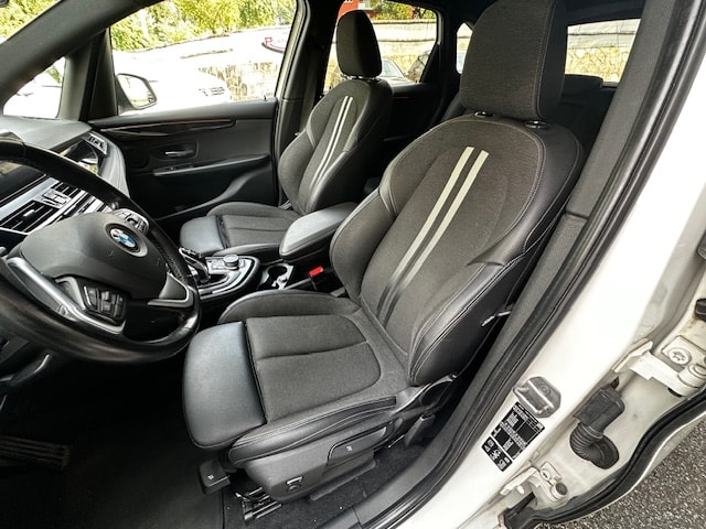 BMW 218d xDrive Active Tourer Swiss Advantage Sport Step.-image-10